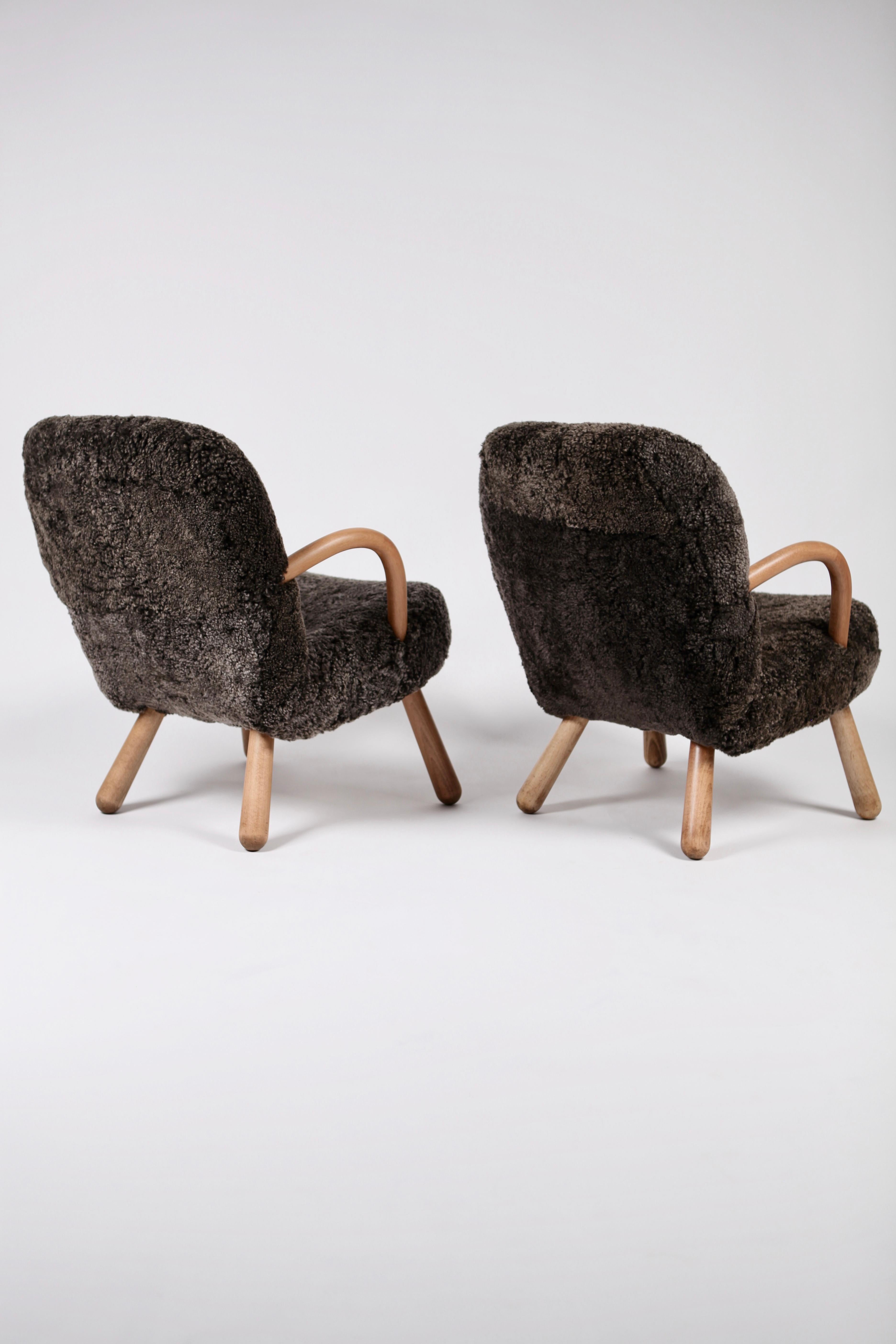 Pair of Philip Arctander Attributed Clam Chairs, 1950s In Good Condition In Berlin, DE