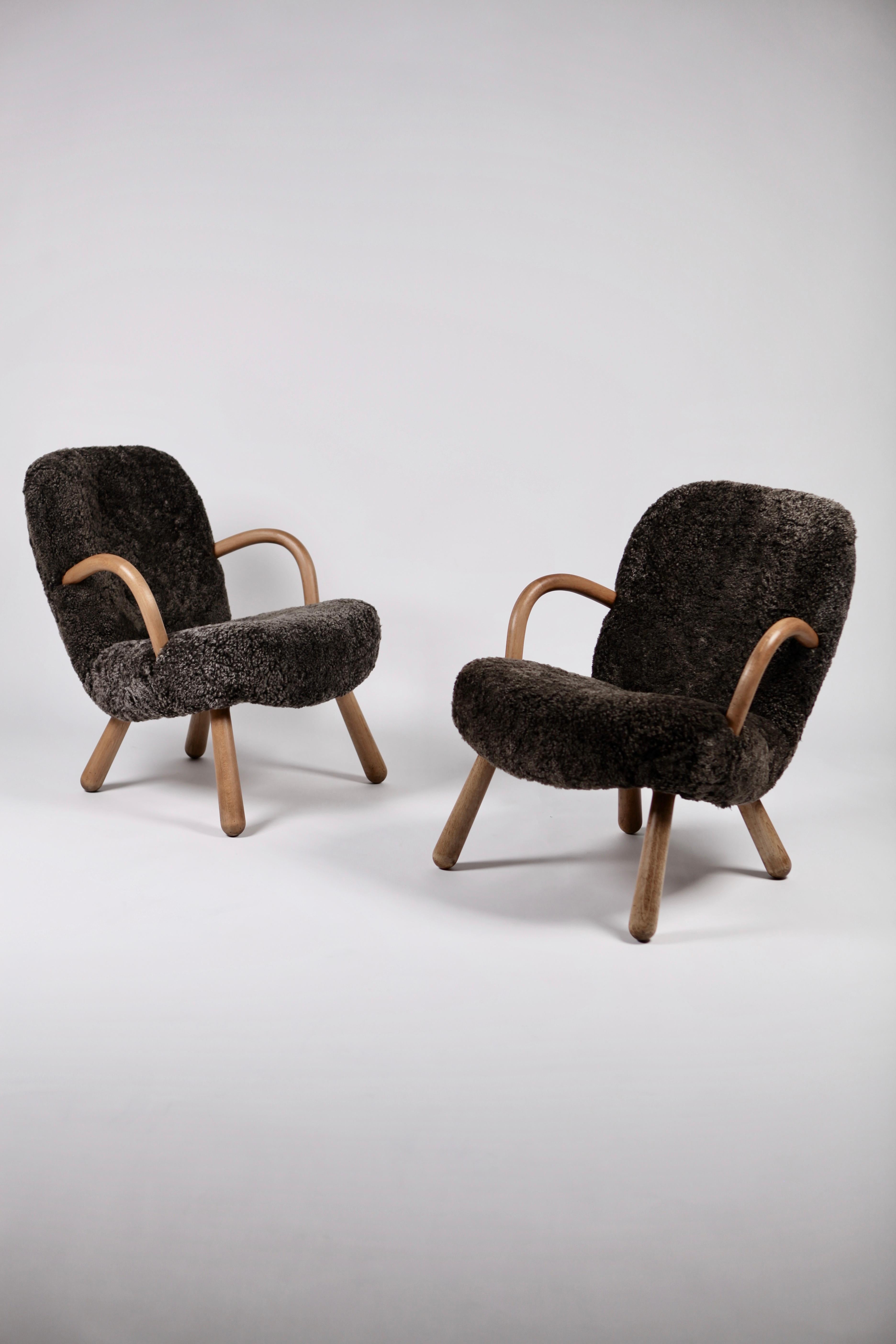 Mid-20th Century Pair of Philip Arctander Attributed Clam Chairs, 1950s