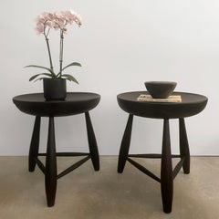 Coppia di tavolini in noce Phillip Lloyd Powell