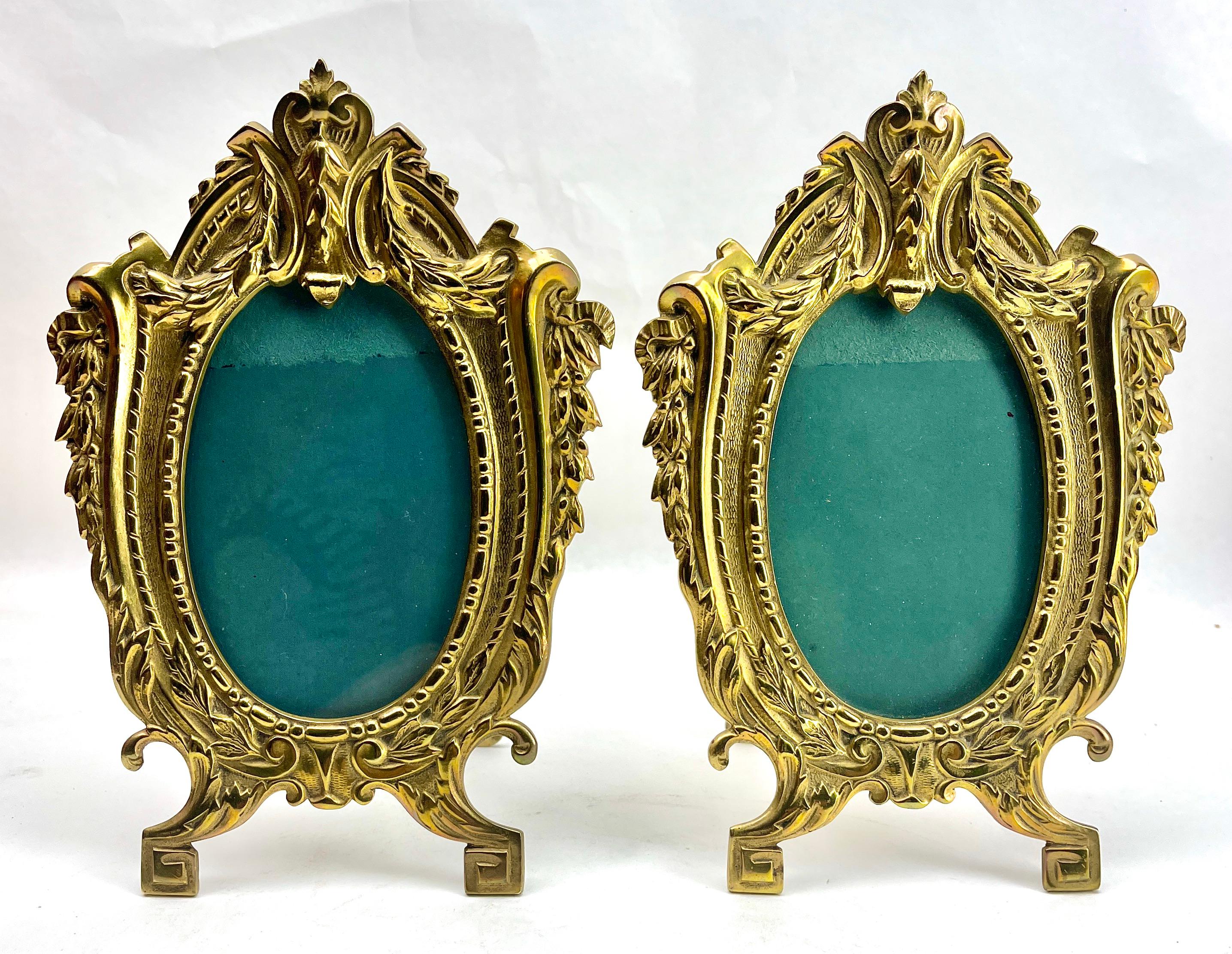 Pair of Picture Frame, Polished Brass, Made by J.H. France, 1900s

Pair photograph frame (or miniature frame) with classical Victorian design. 
Typical frame for wedding photographs. 
Made of solid cast brass with a highly polished front surface and