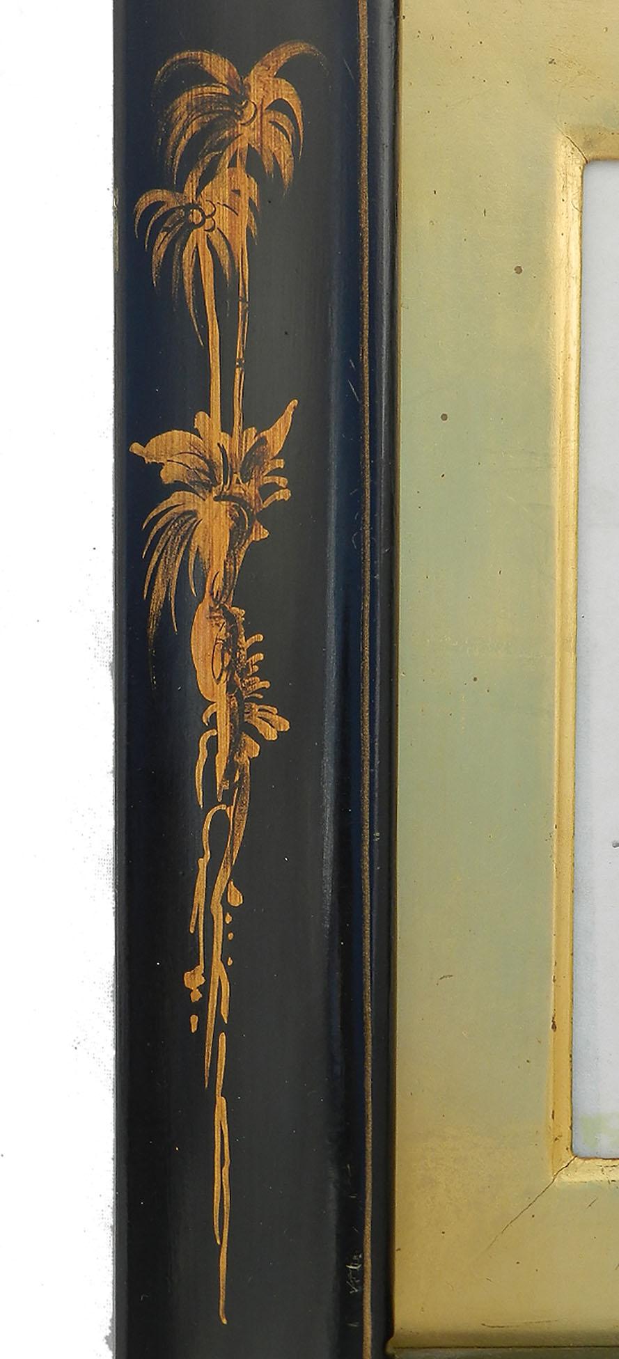 Paar Bilder- oder Fotorahmen Chinoiserie schwarzer Lack und Gold::
vintage spätes 20. Jahrhundert. 
Sehr dekorativ:: kann mit Goldeinsätzen oder ohne
verwendet werden Bildgröße 14cm 5.11ins x 19.5cms 7.67ins oder 24cms 9.45ins x 29.5cms