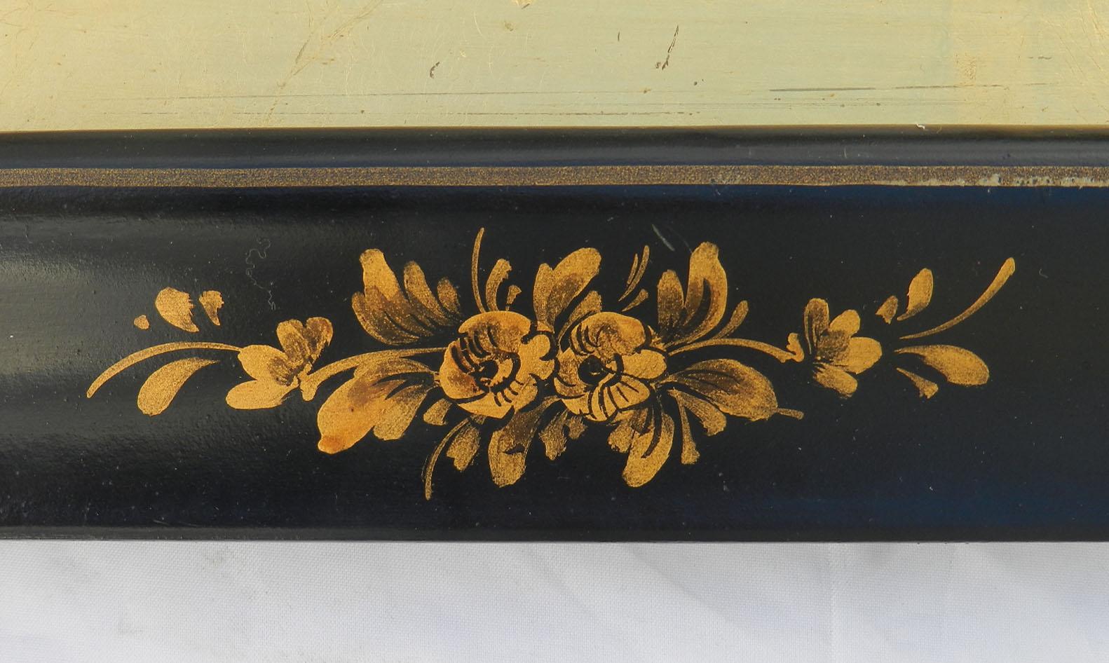 Paar Bilderrahmen Chinoiserie Schwarzlack und Gold:: Ende 20. Jahrhundert im Zustand „Gut“ in Mimizan, FR