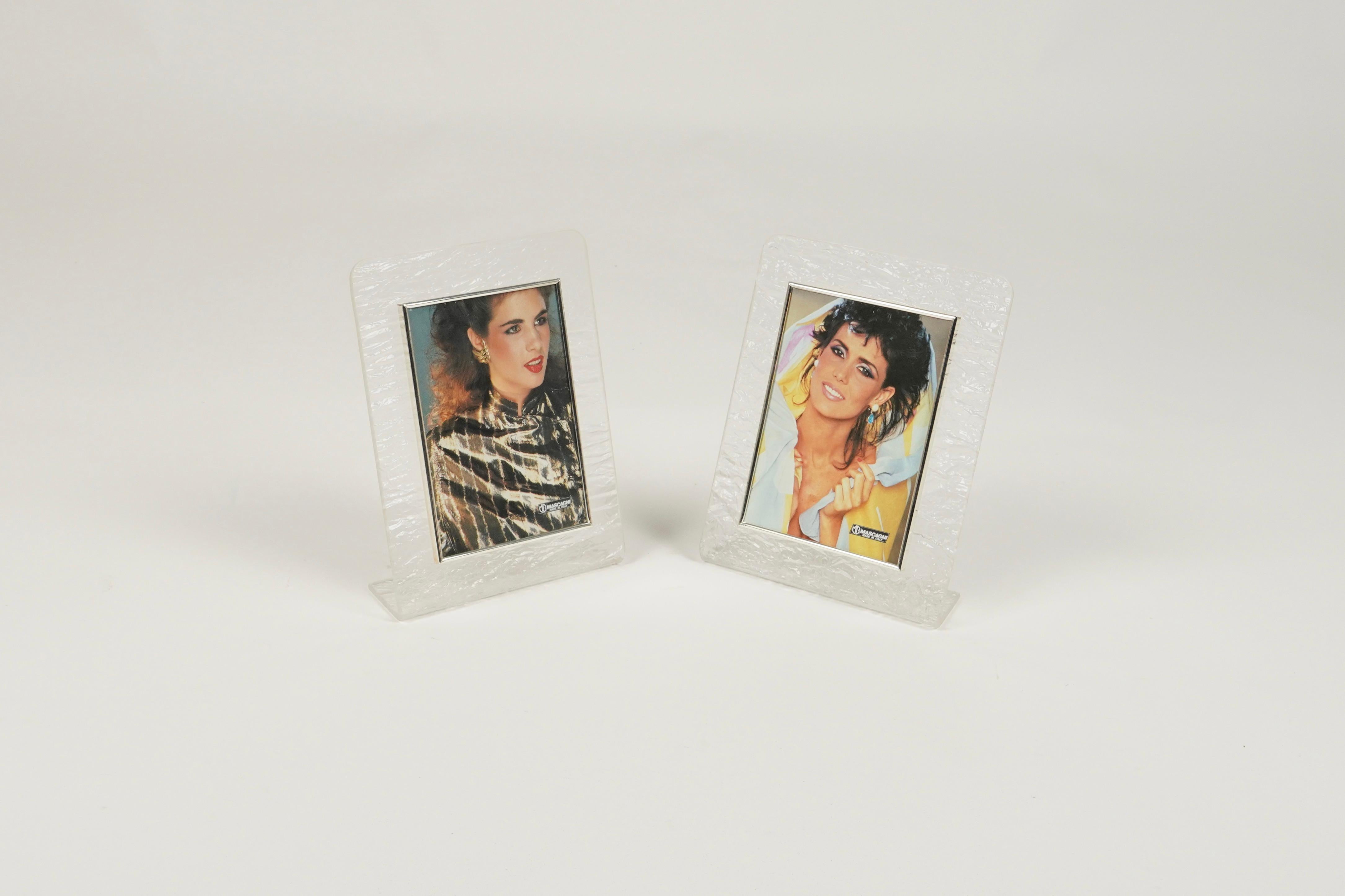 Mid-Century Modern Pair of Picture Frames in Lucite Ice Effect Willy Rizzo Style, Italy 1980s For Sale