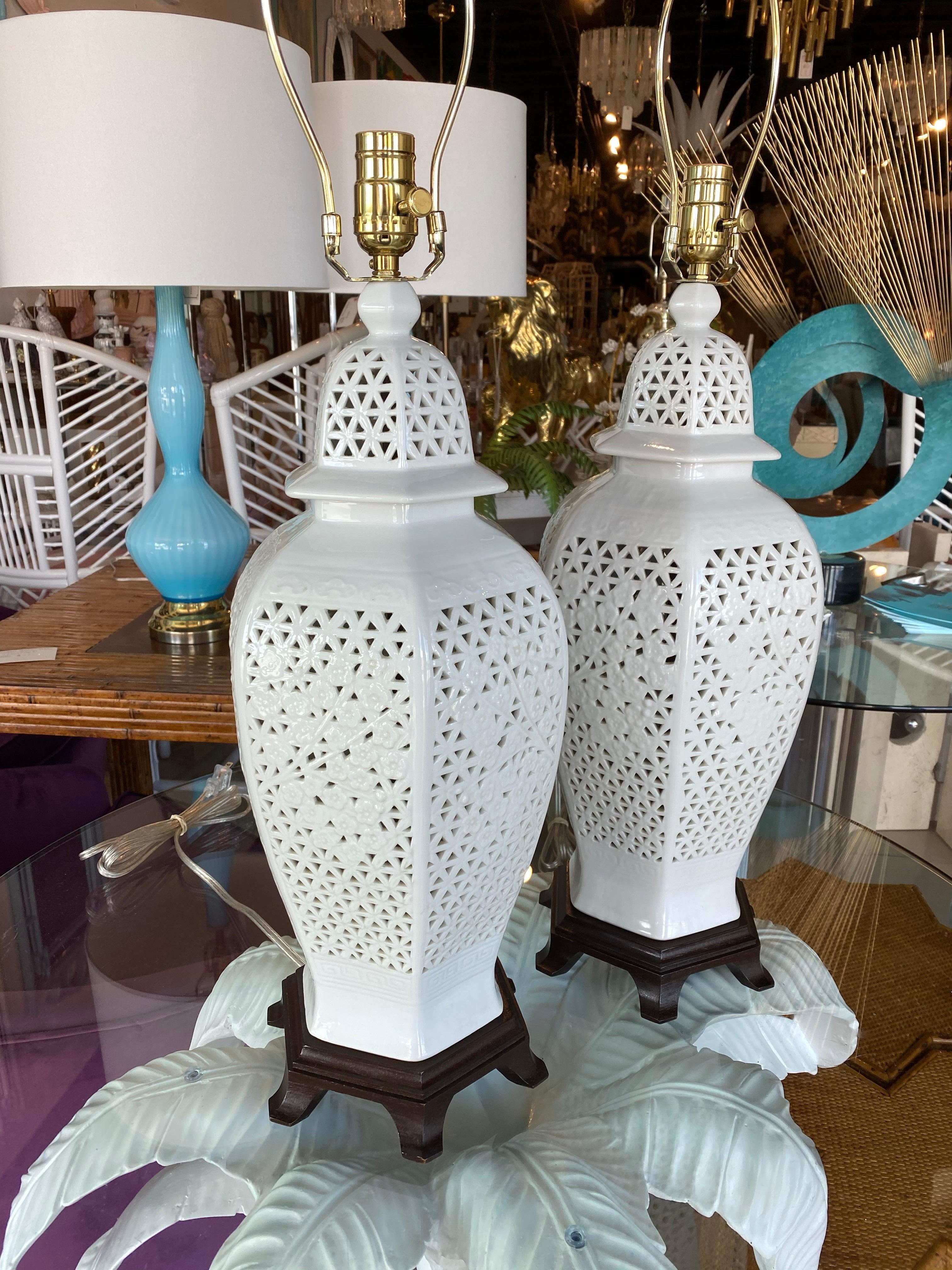 Pair of Pierced Chine De Blanc Ceramic Table Lamps Asian Ginger Jar Restored  In Good Condition For Sale In West Palm Beach, FL