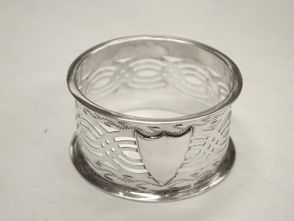 Sterling Silver Pair of Pierced Silver Napkin Rings in Fitted Box, William Aitkin, 1903