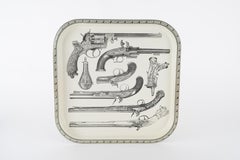 Ein Paar „Pistole“-Metalltabletts von Piero Fornasetti, Italien, CIRCA 1960