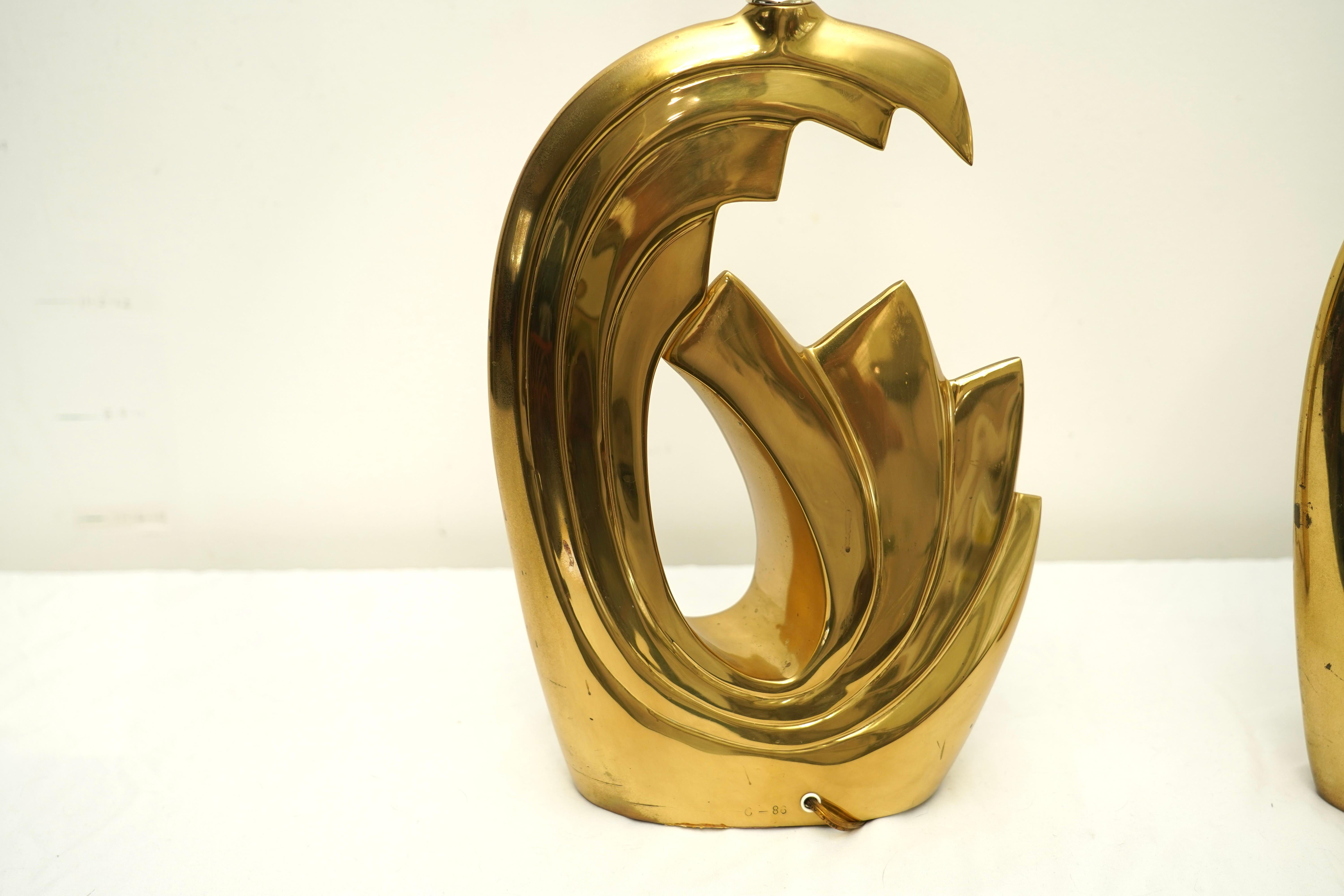 Ottone Coppia di tavoli da marea in ottone Postmodern Hollywood Regency di Pierre Cardin degli anni '80 in vendita