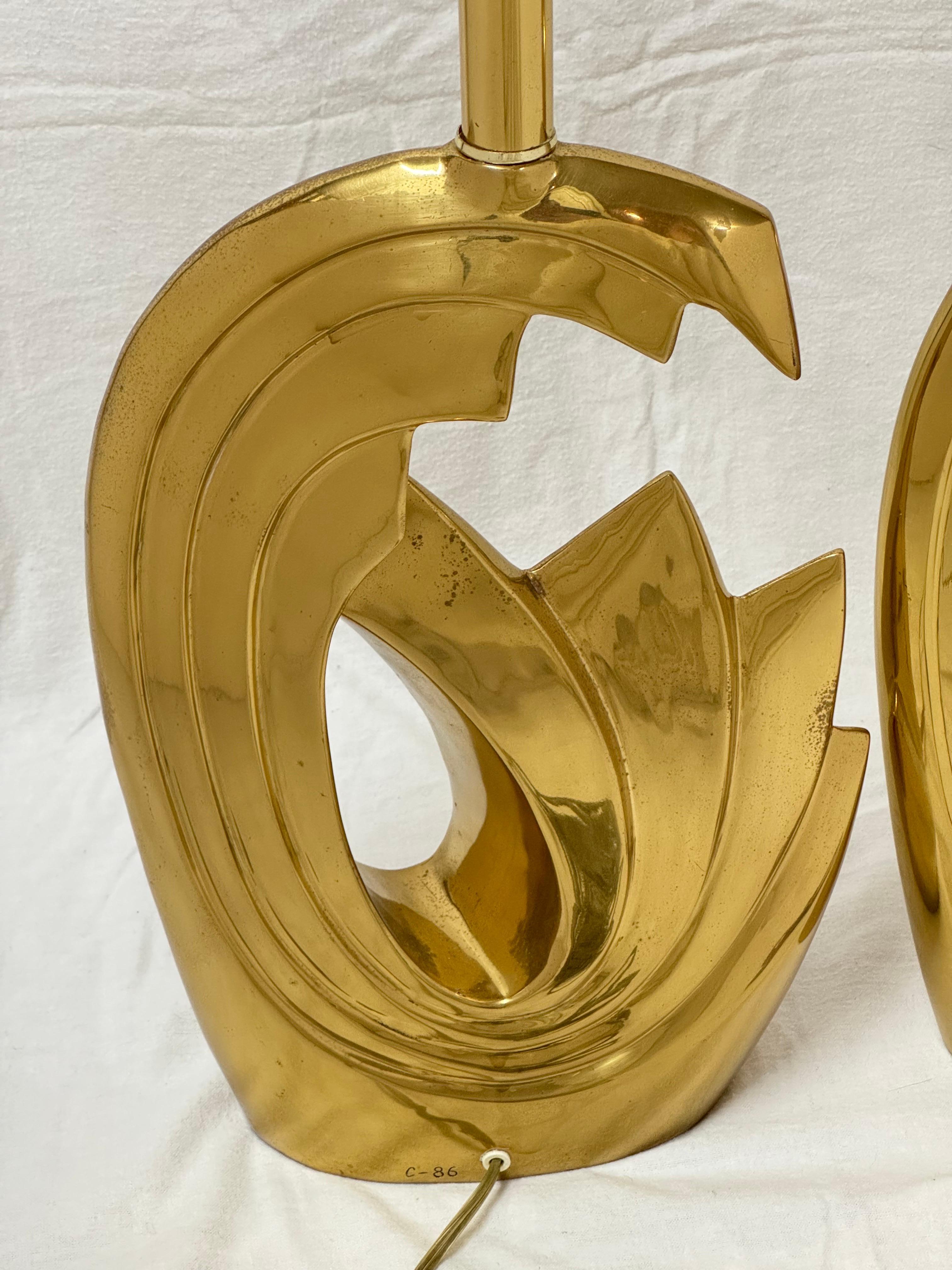 Coppia di lampade a forma di onda di marea in ottone di Pierre Cardin in vendita 12
