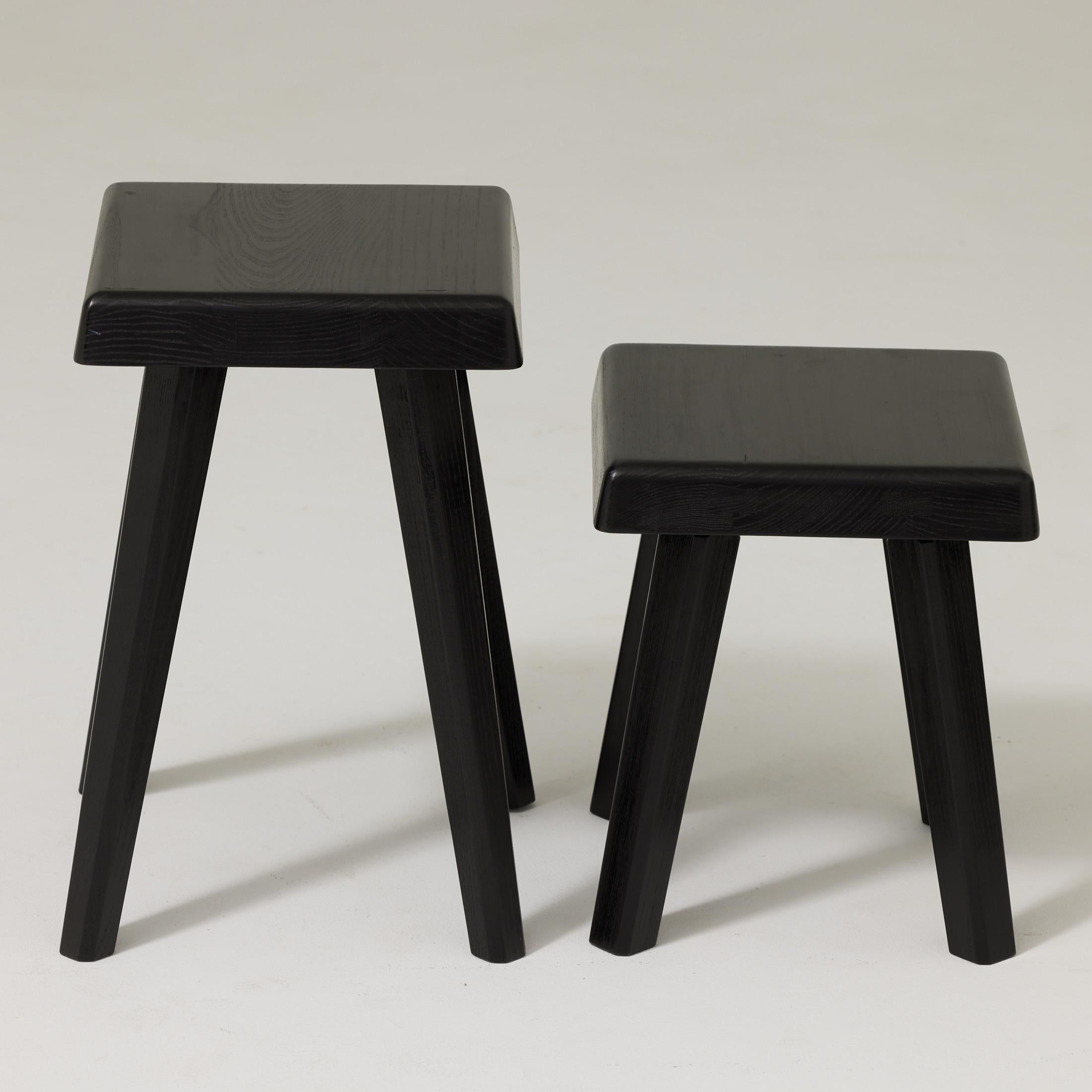Coppia di sgabelli Pierre Chapo Special Black Wood Edition in vendita 2