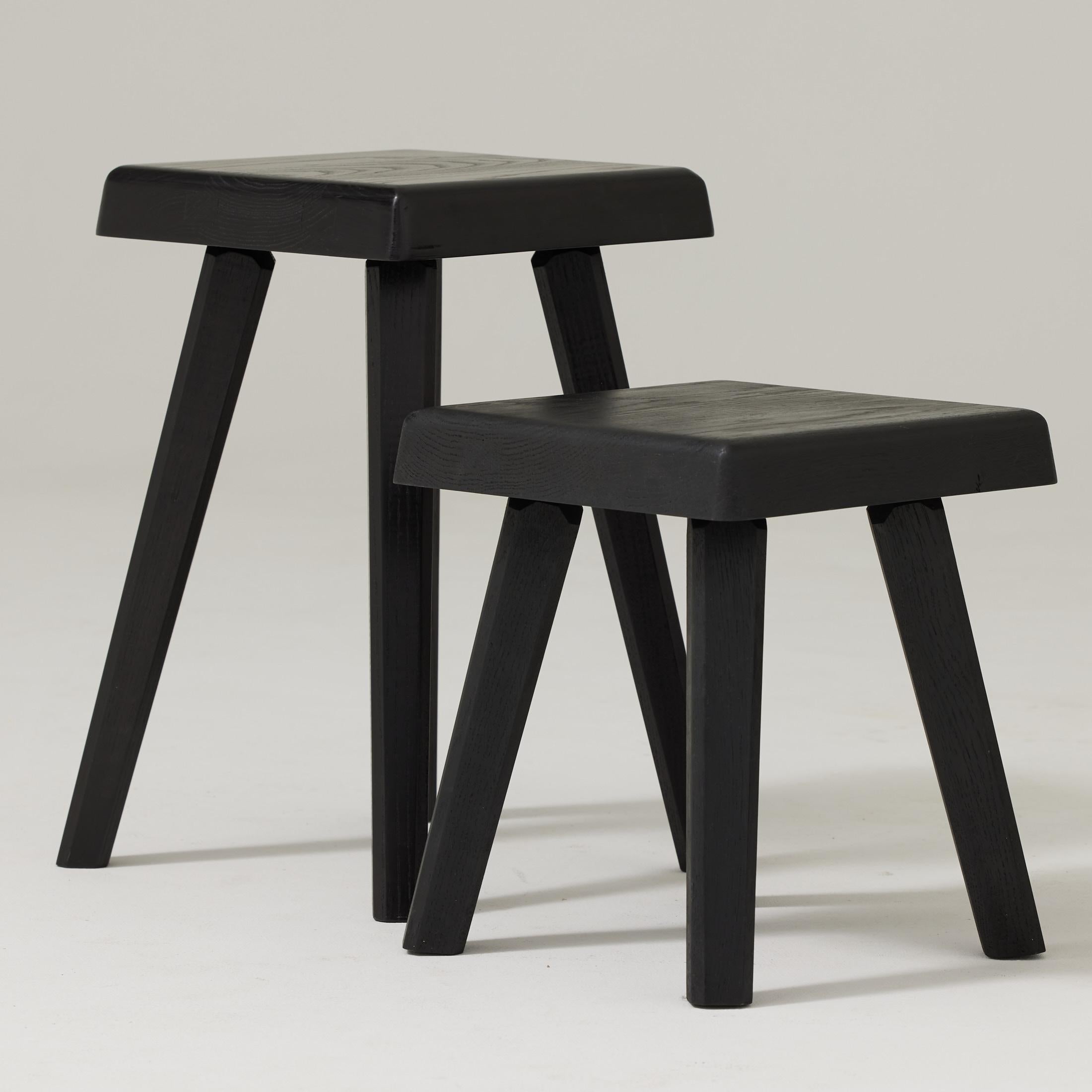 Paire de tabourets Pierre Chapo édition spéciale en bois noir en vente 3
