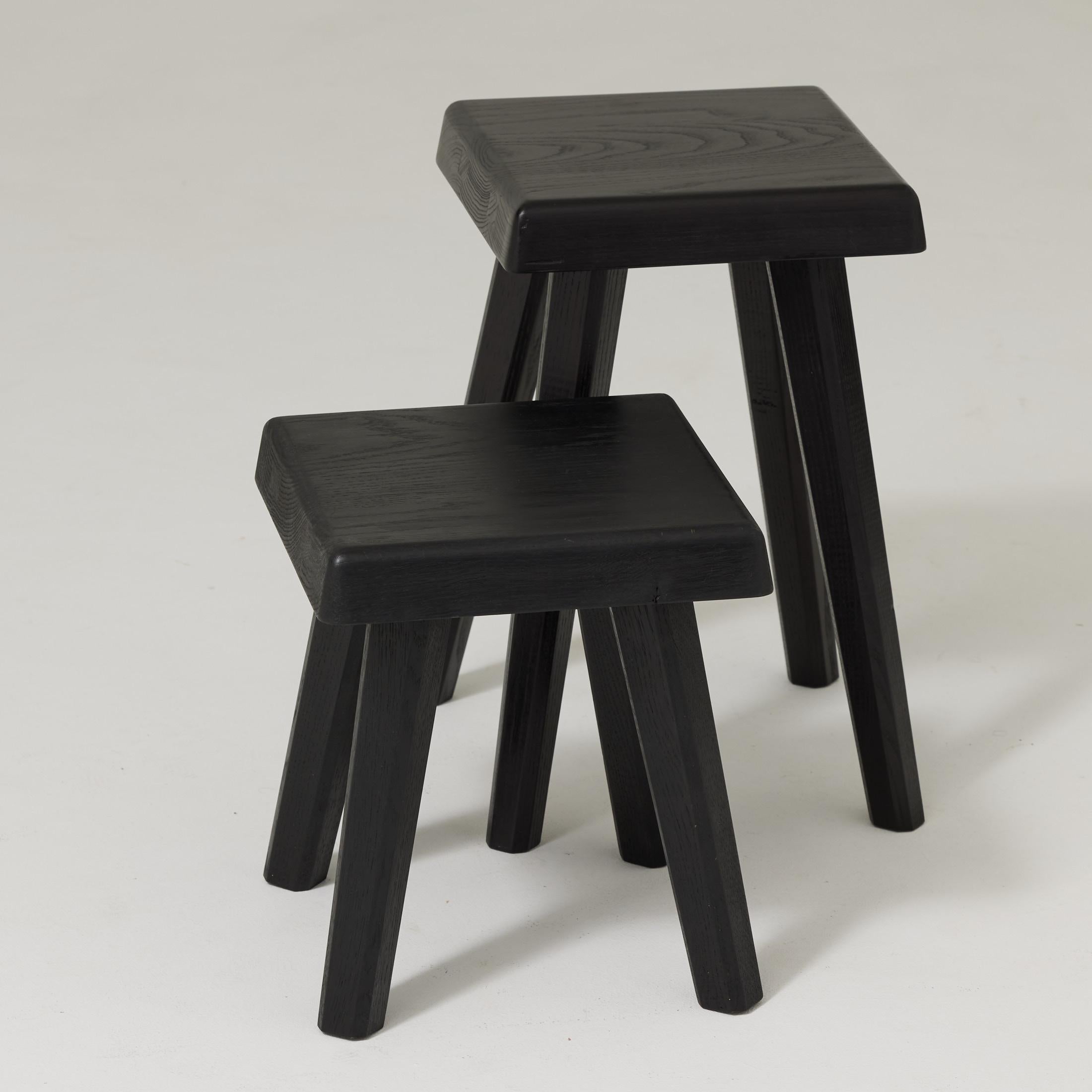 Paire de tabourets Pierre Chapo édition spéciale en bois noir en vente 6