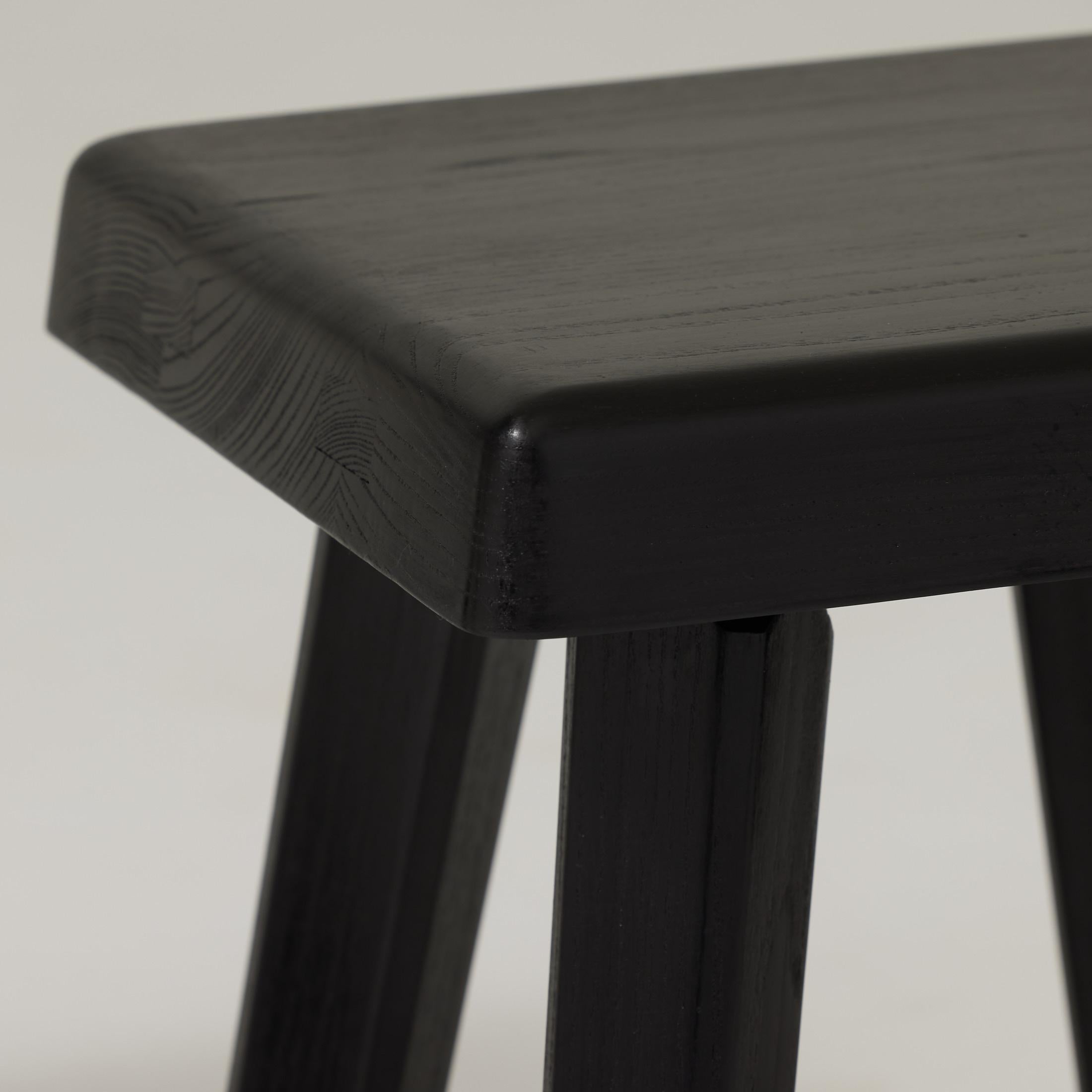 Coppia di sgabelli Pierre Chapo Special Black Wood Edition in vendita 8
