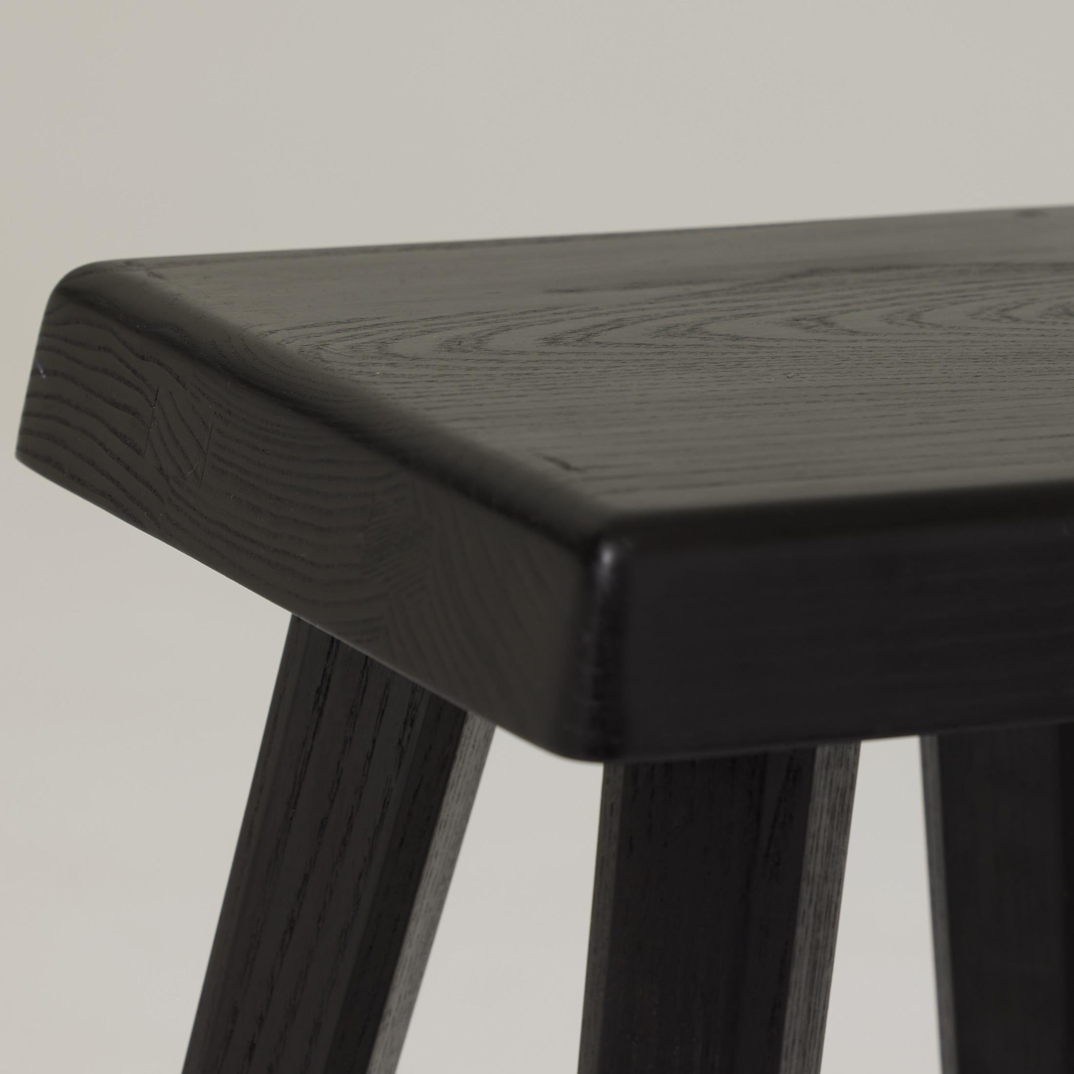 Coppia di sgabelli Pierre Chapo Special Black Wood Edition in vendita 9