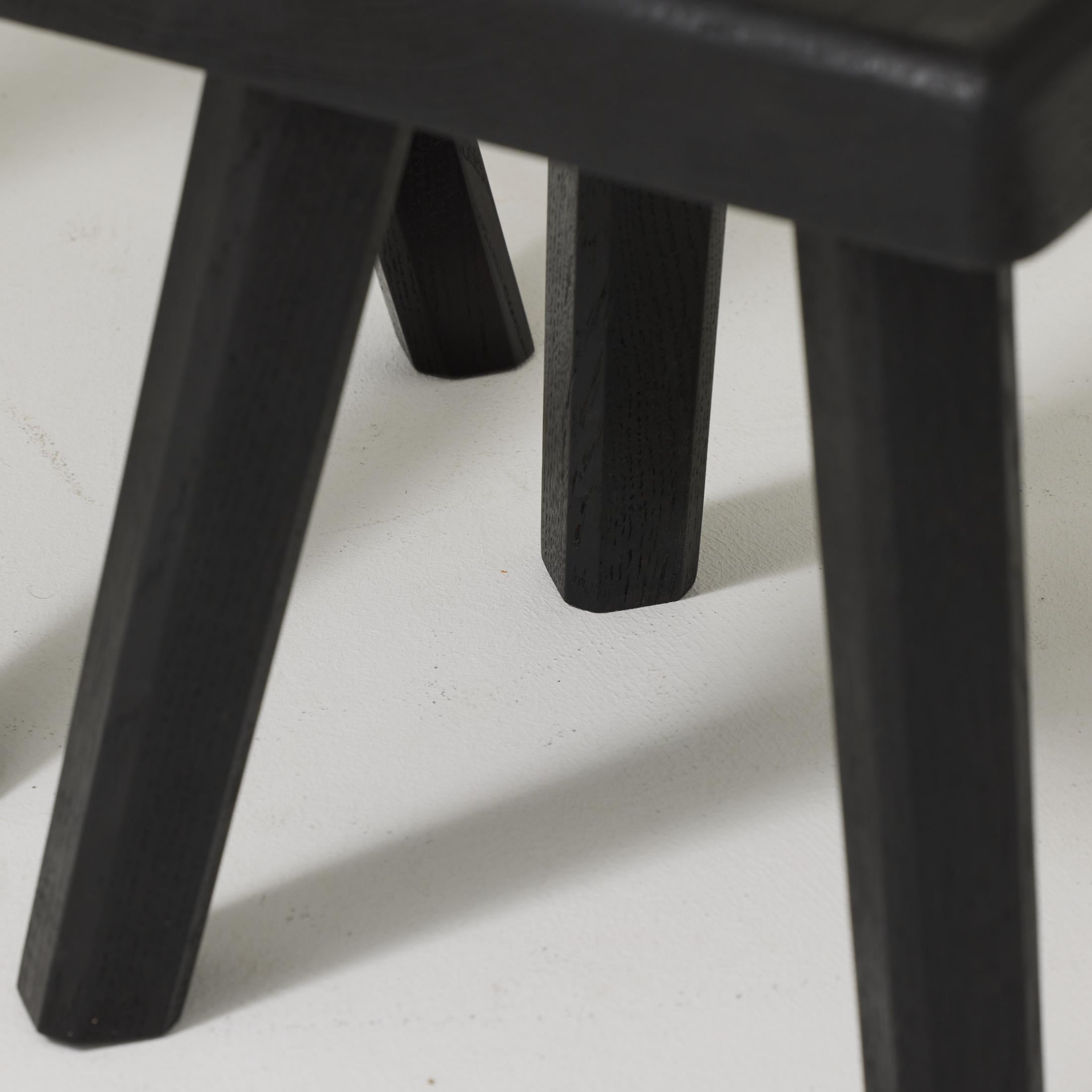 XXIe siècle et contemporain Paire de tabourets Pierre Chapo édition spéciale en bois noir en vente