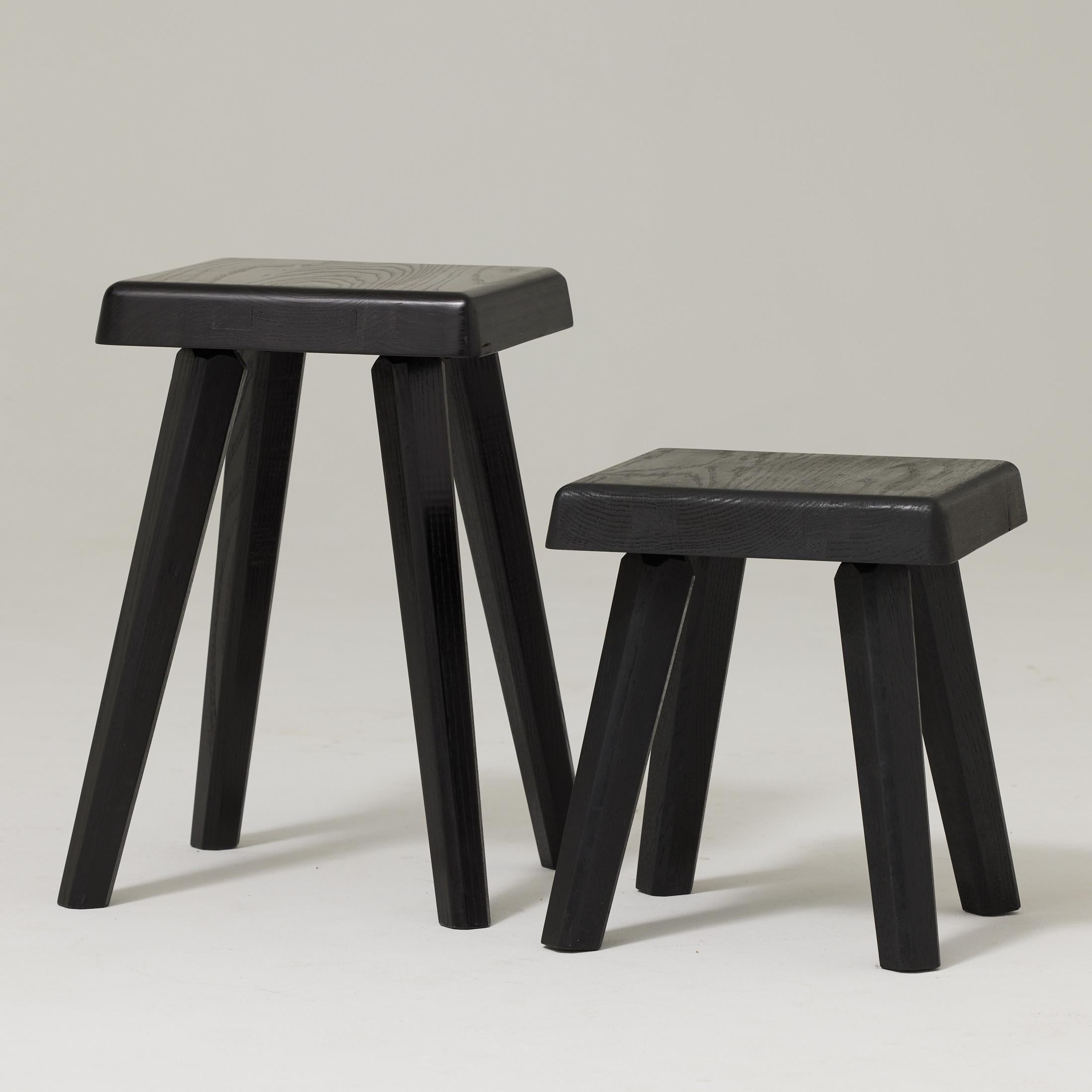 Paire de tabourets Pierre Chapo édition spéciale en bois noir en vente 1