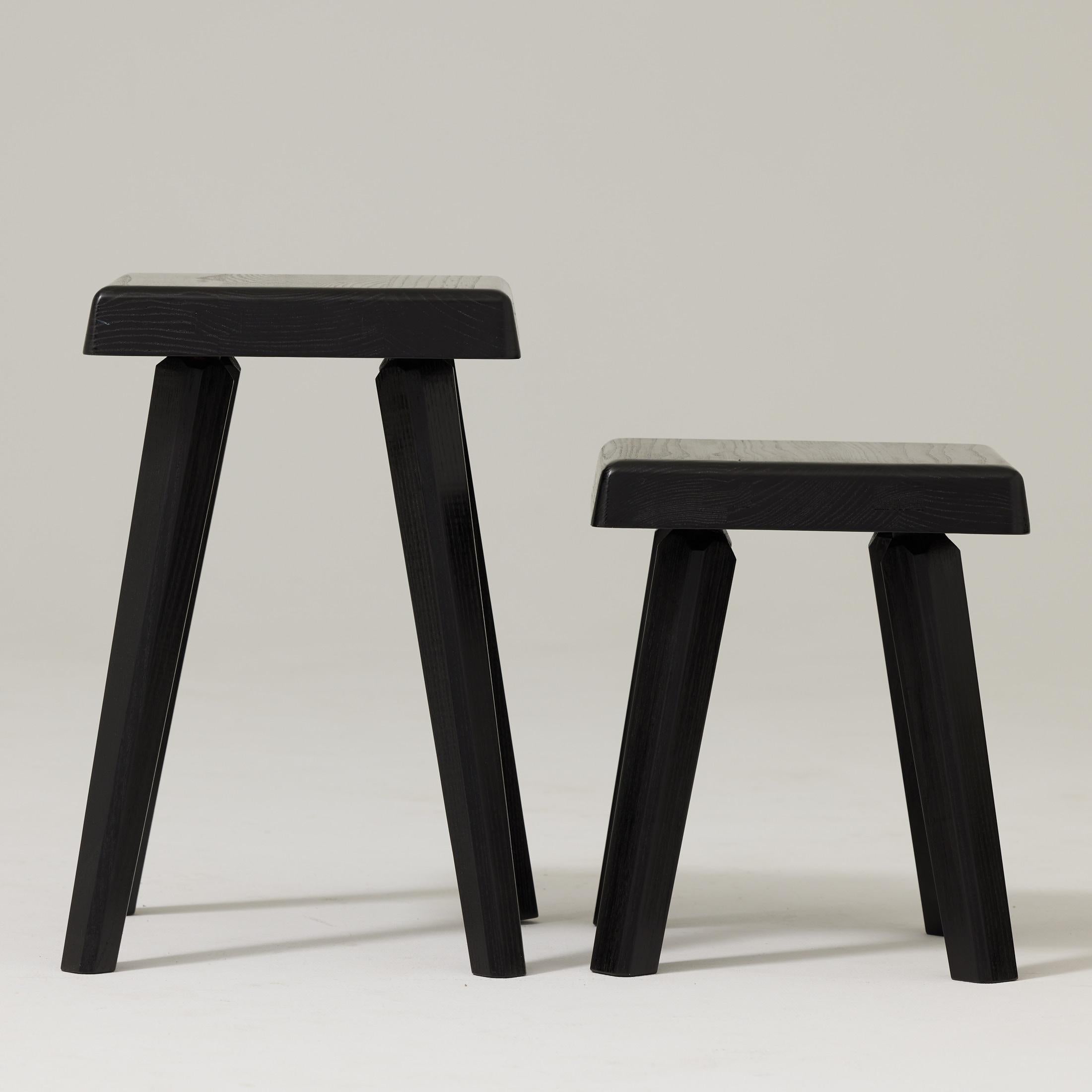 Coppia di sgabelli Pierre Chapo Special Black Wood Edition in vendita 1