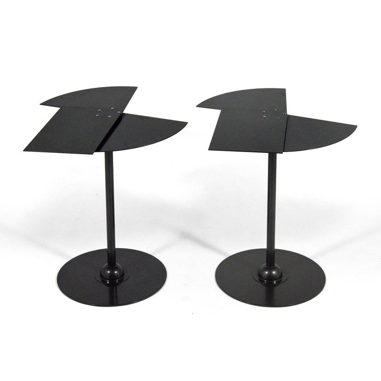 French Pair of Pierre Chareau Éventail Side Tables For Sale