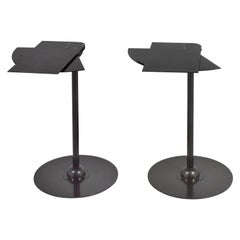 Paire de tables d'appoint ventail Pierre Chareau