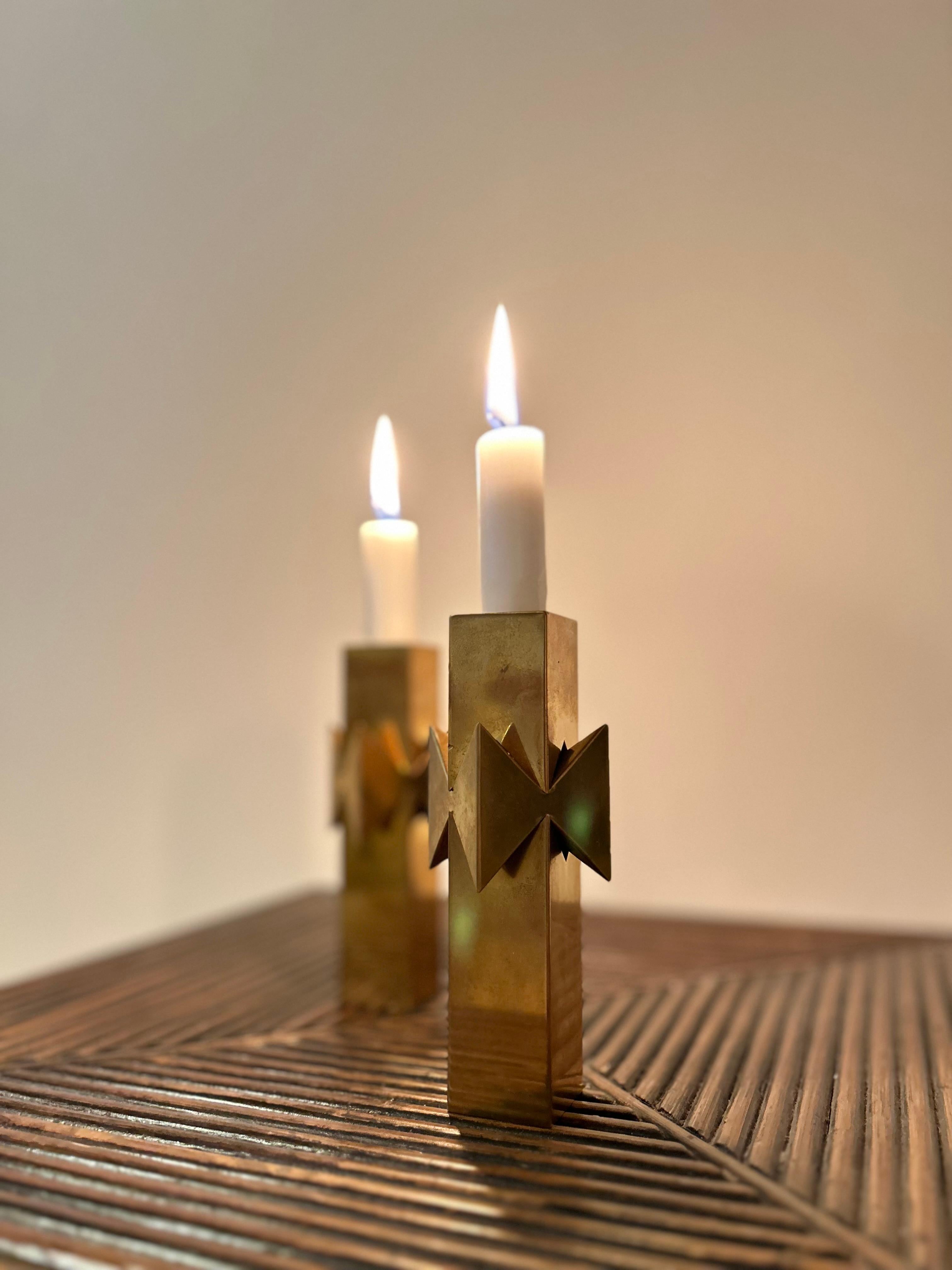 Rare Pair of Pierre Forssell candle sticks model Rosett in solid brass manufactured in Sweden by Skultuna in the 1980’s.

The pair of candle sticks are in good condition with a beautiful natural patina which has come from years of use.

Candle