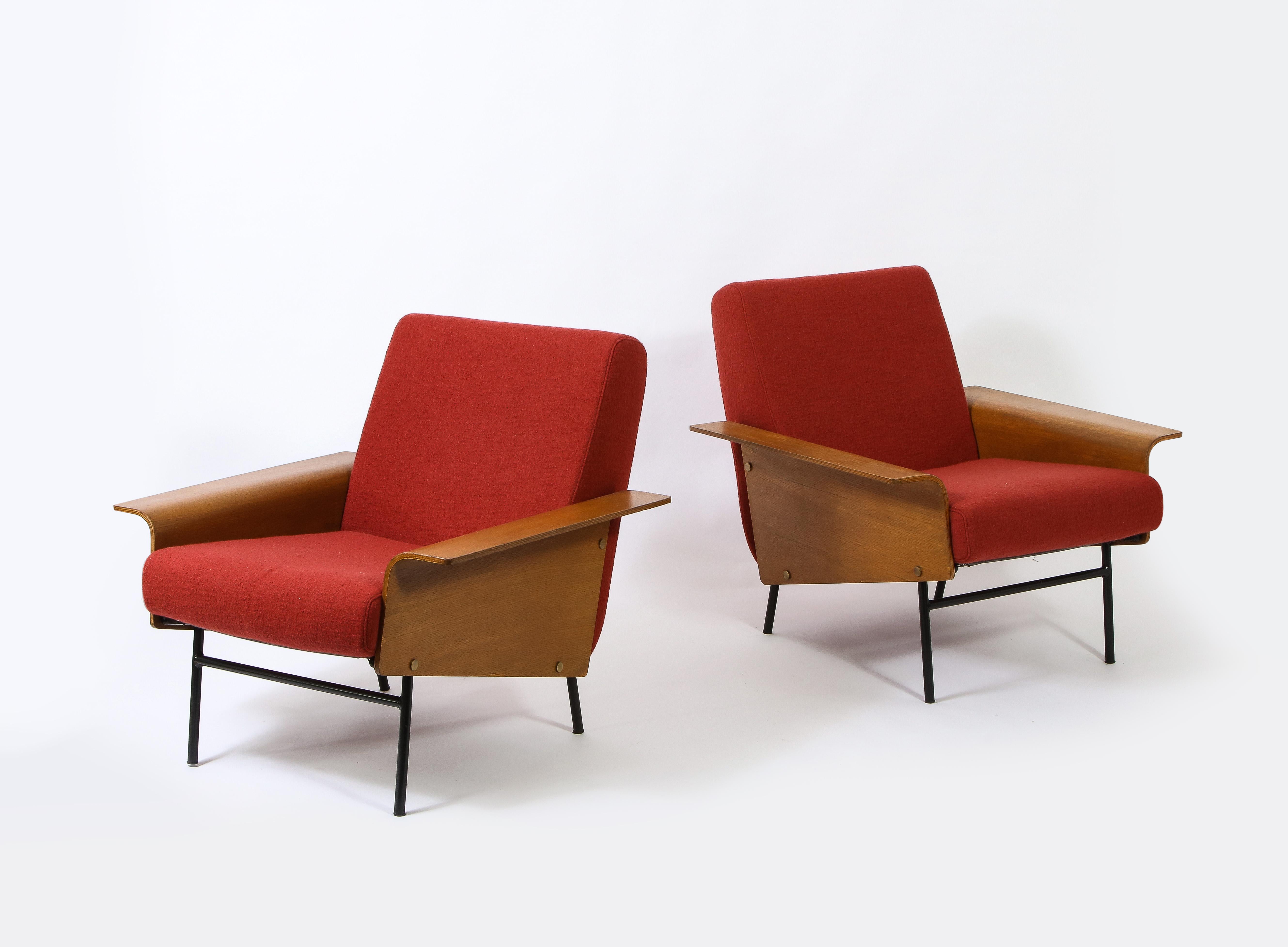 20th Century Pair of Pierre Guariche G10 Armchairs for Airborne, France, 1950