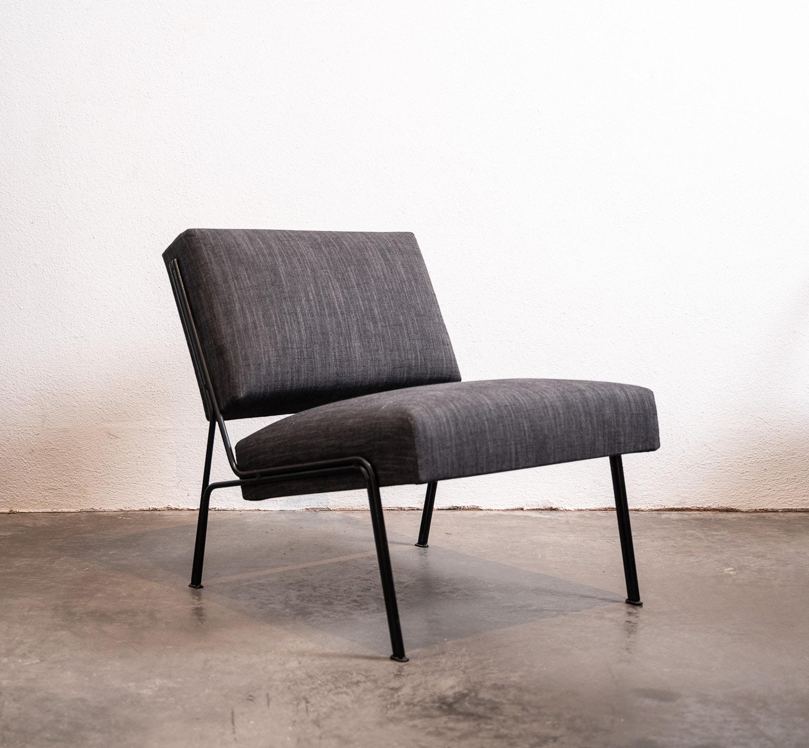 Pair of Pierre Guariche G2 Chairs by Arp 10