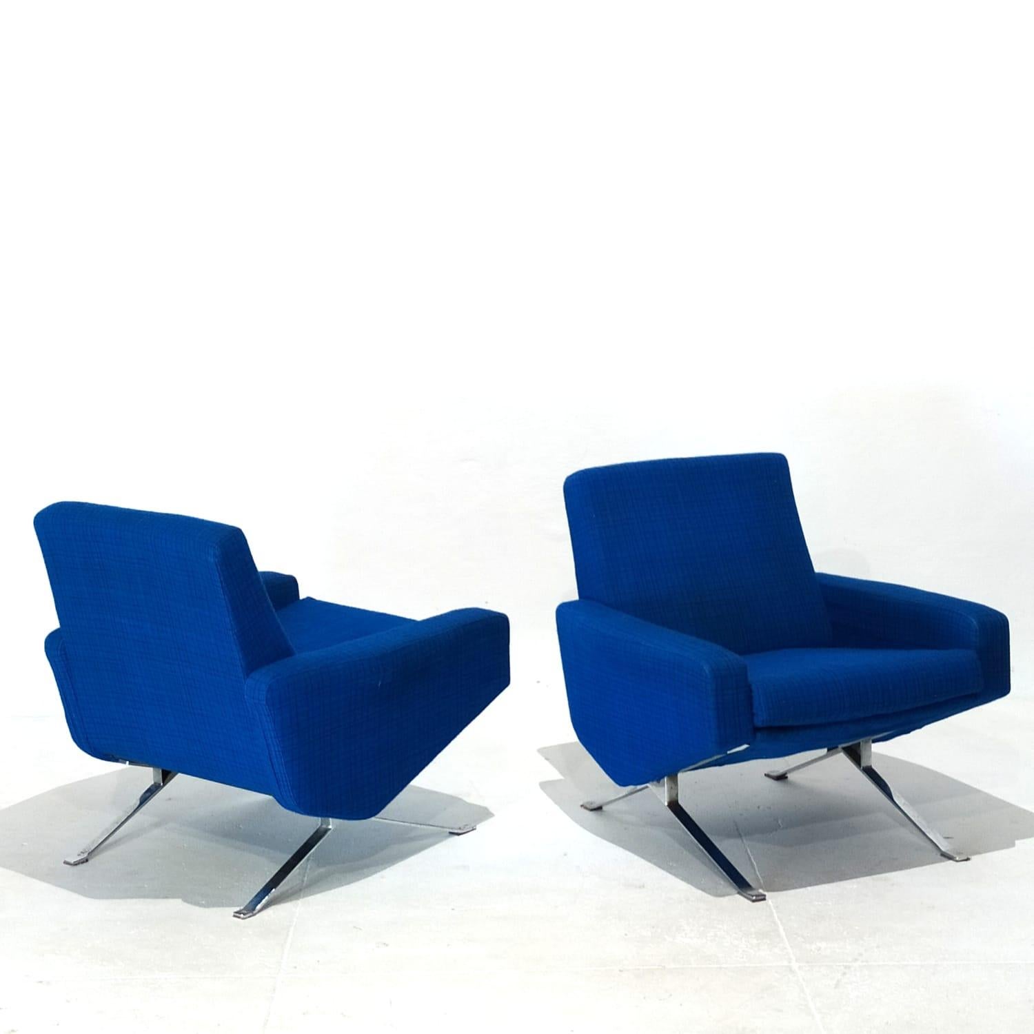 20th Century Pair of Pierre Guariche Troika Lounge Chairs for Airborne, France 1950s