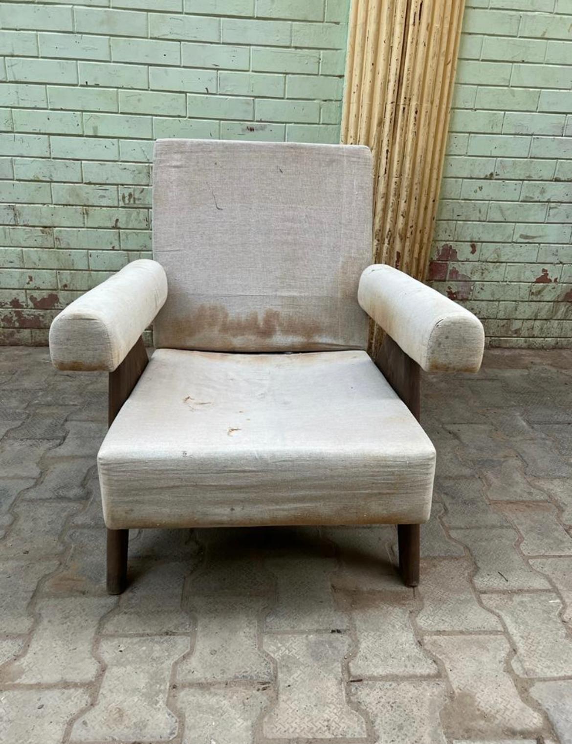 Leather Pair of Pierre Jeanneret Chairs, Model PJ-SI-32-A  For Sale