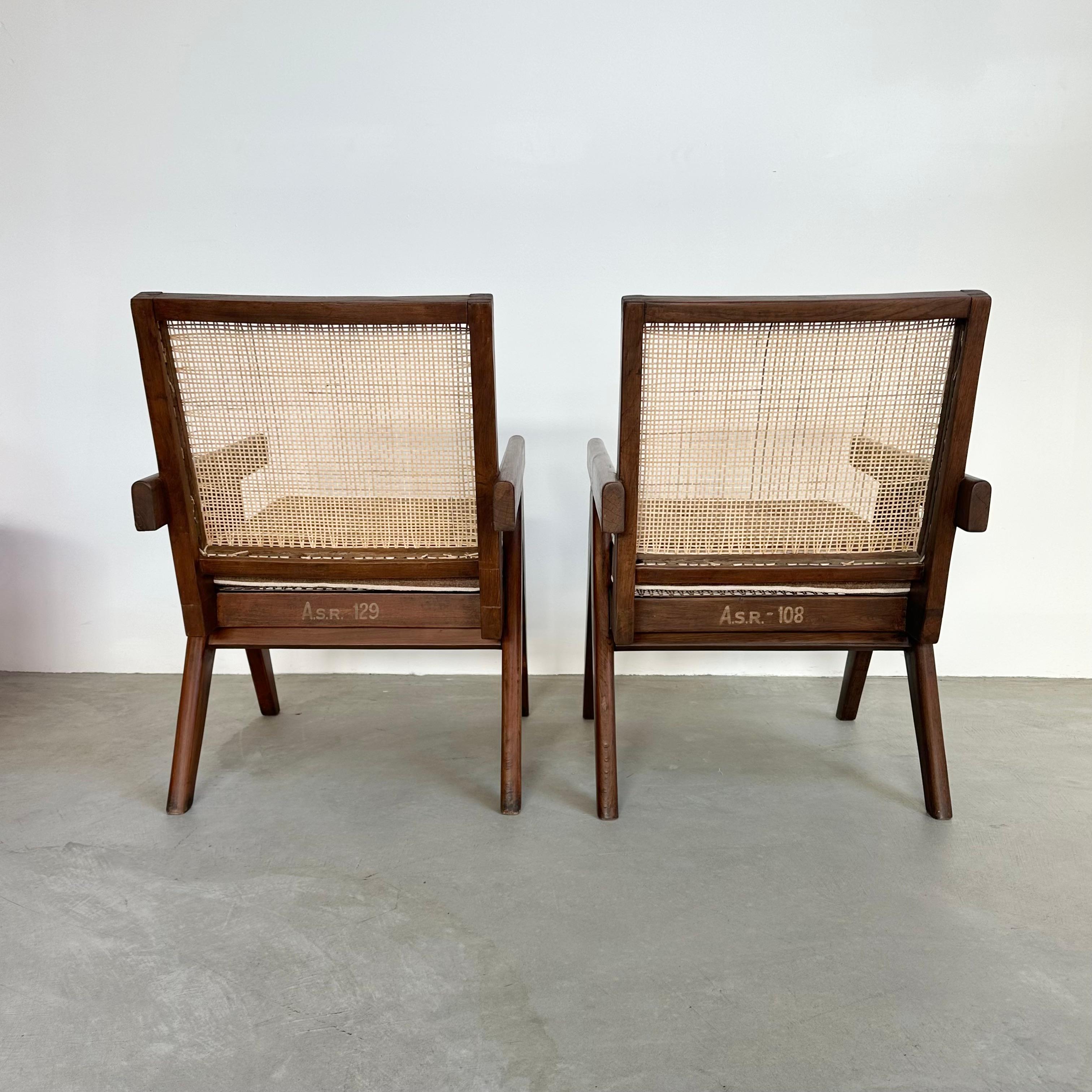 Metà XX secolo Coppia di poltrone Pierre Jeanneret, 1950 Chandigarh in vendita