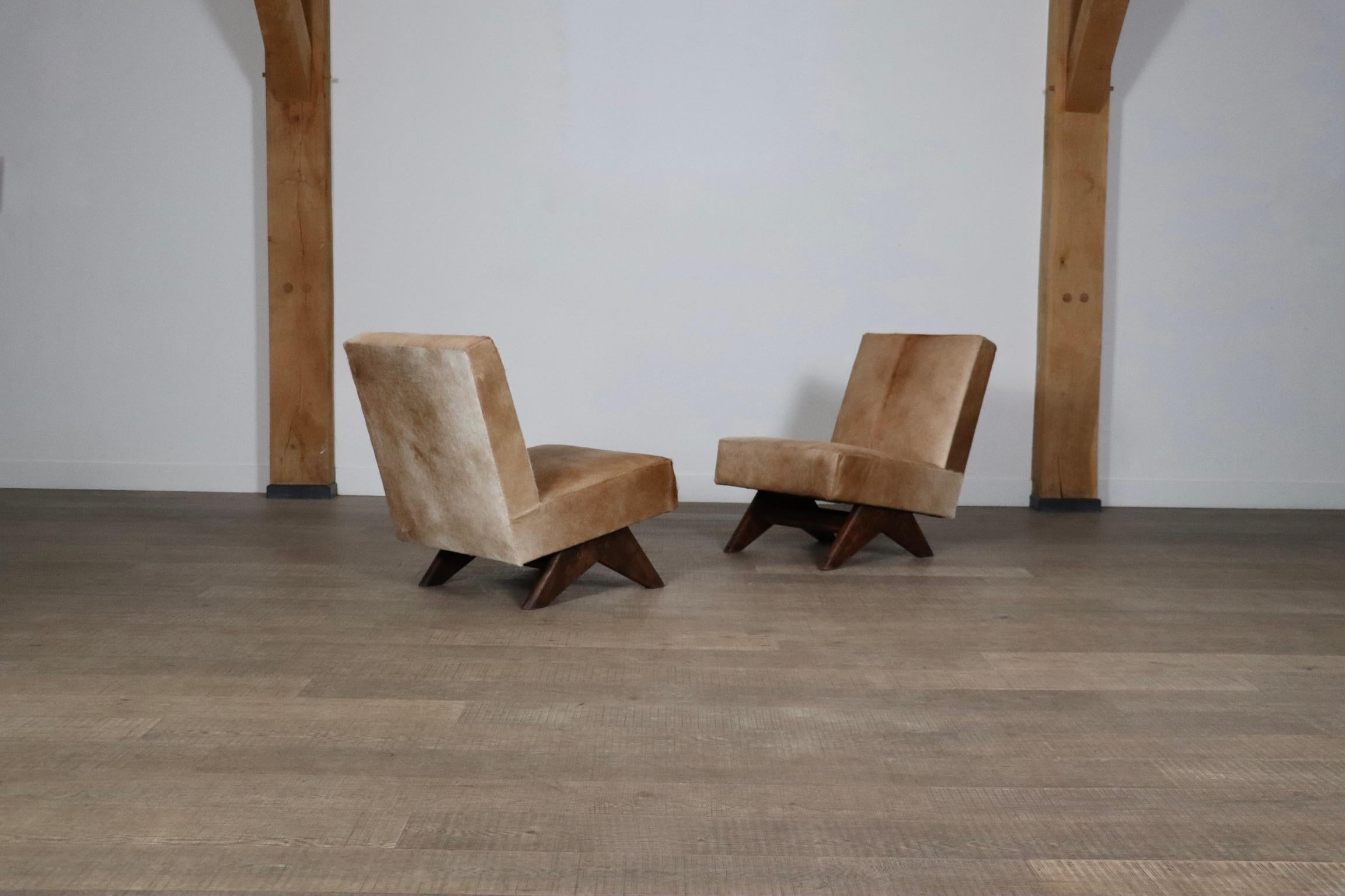 Paire de chaises 'Fireside' de Pierre Jeanneret, modèle No. PJ-SI-36-A en vente 7