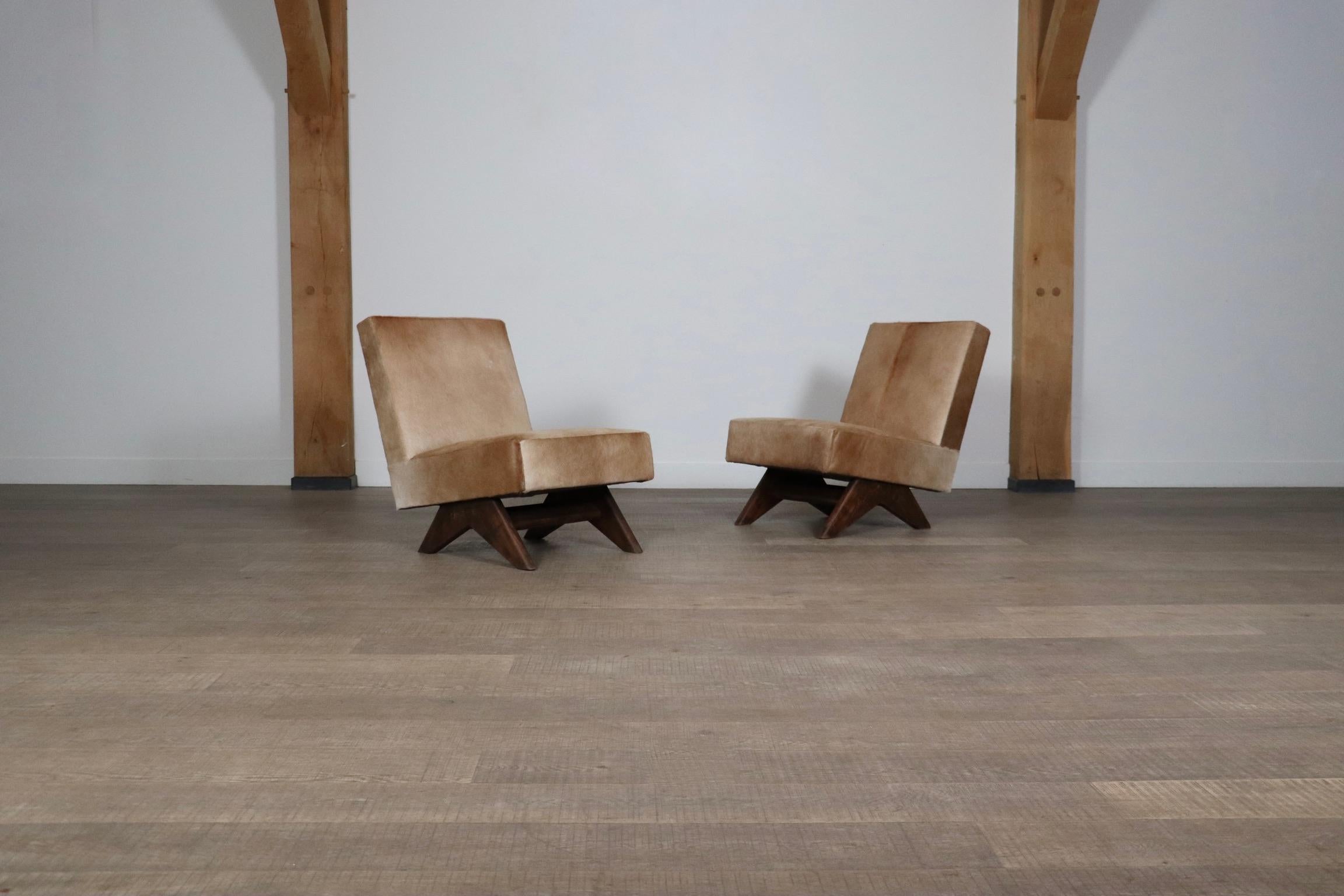 Paire de chaises 'Fireside' de Pierre Jeanneret, modèle No. PJ-SI-36-A en vente 4