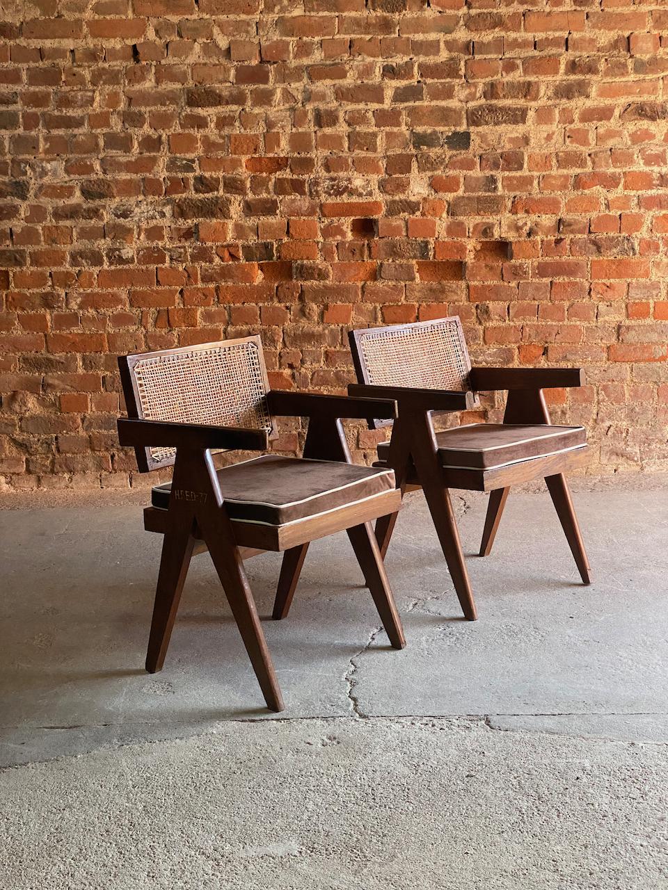 Pair of Pierre Jeanneret Model PJ-SI-28-A Floating Back Office Chairs Circa 1955 For Sale 6