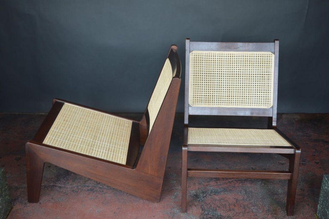 Indian Pair of Pierre Jeanneret Style 'Kangourou' Cane Lounge Chairs, 1950's. For Sale