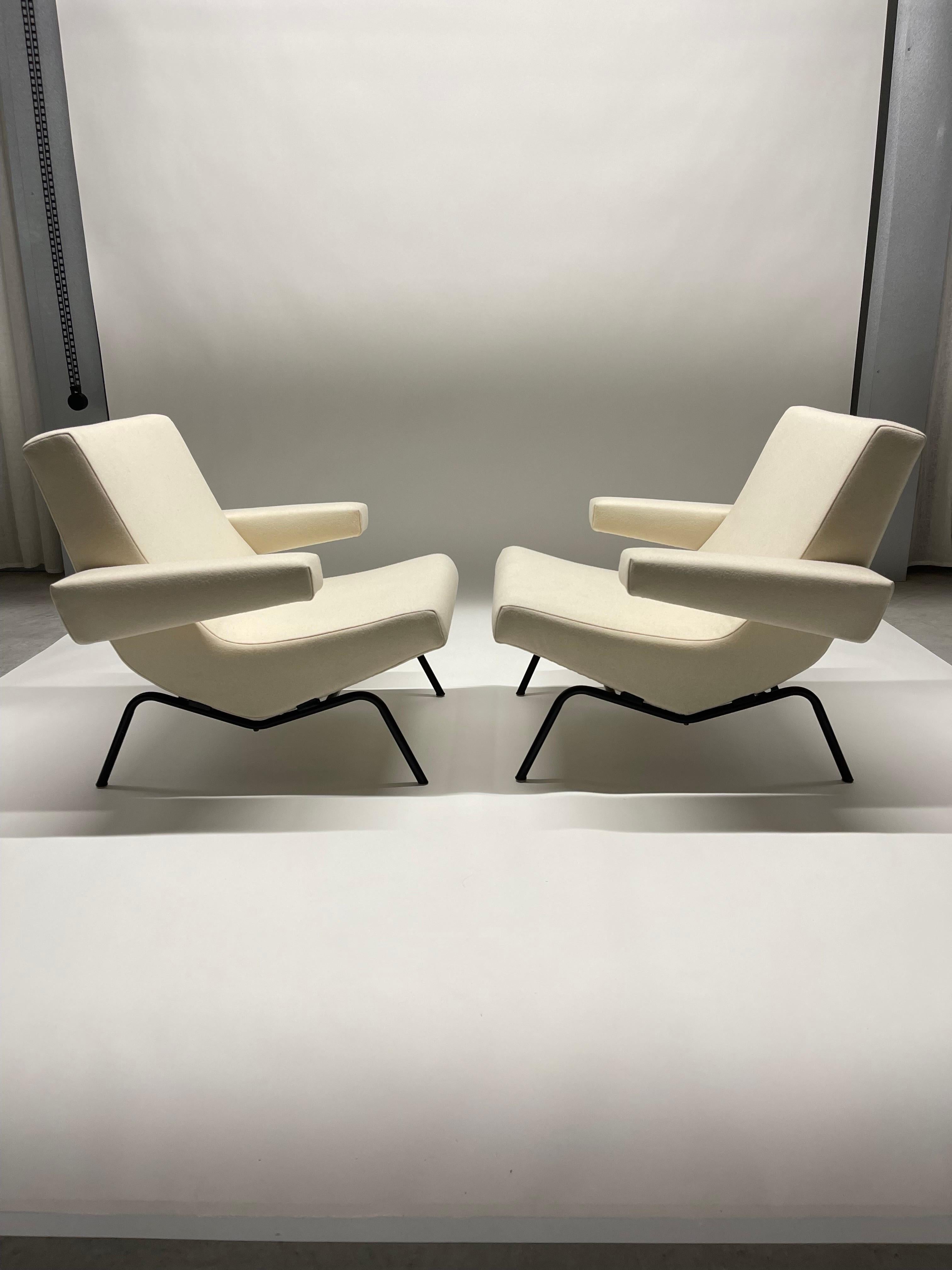Pair of Pierre Paulin CM 194 Armchairs for Thonet, France, circa 1958 For Sale 1