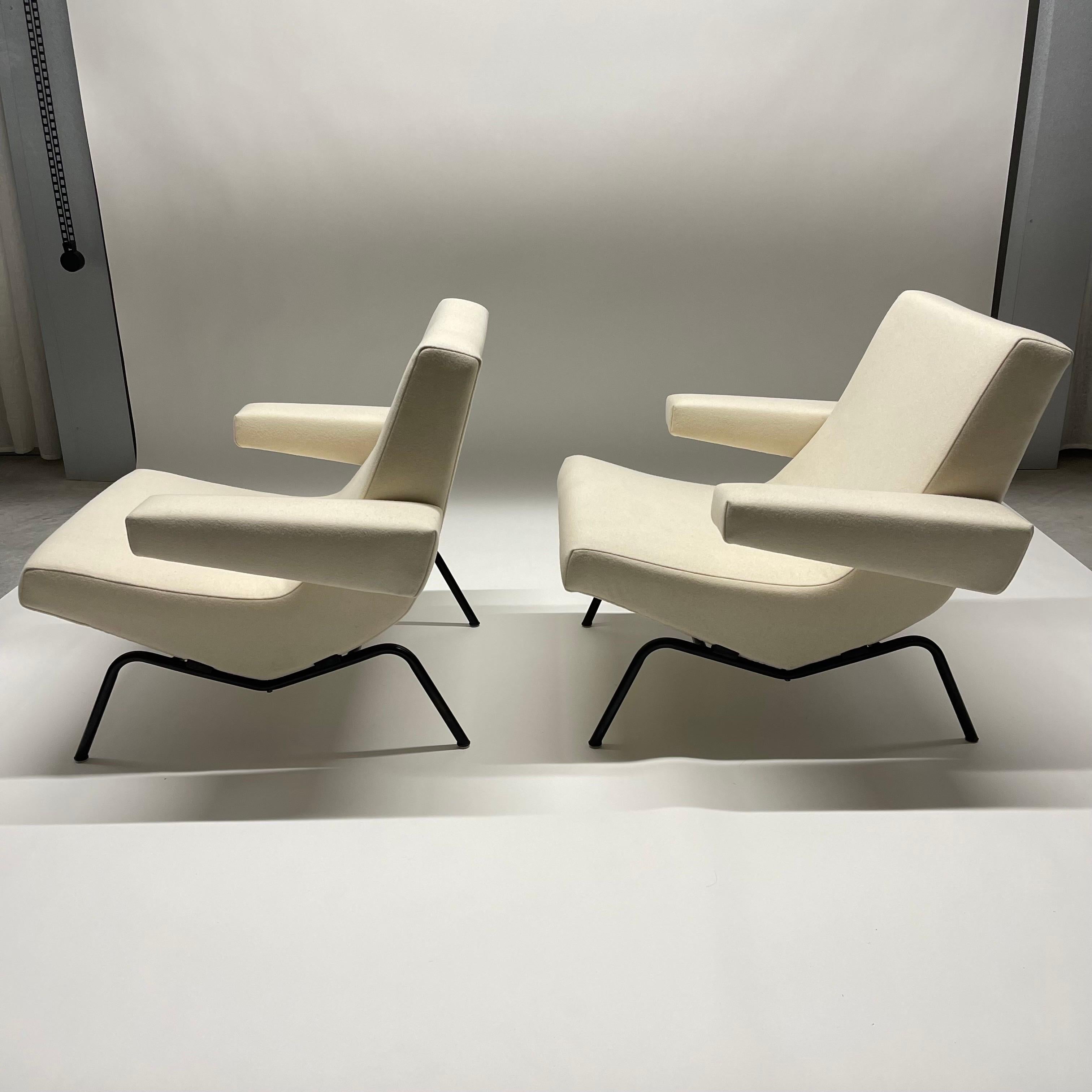 Mid-Century Modern Pair of Pierre Paulin CM 194 Armchairs for Thonet, France, circa 1958 For Sale