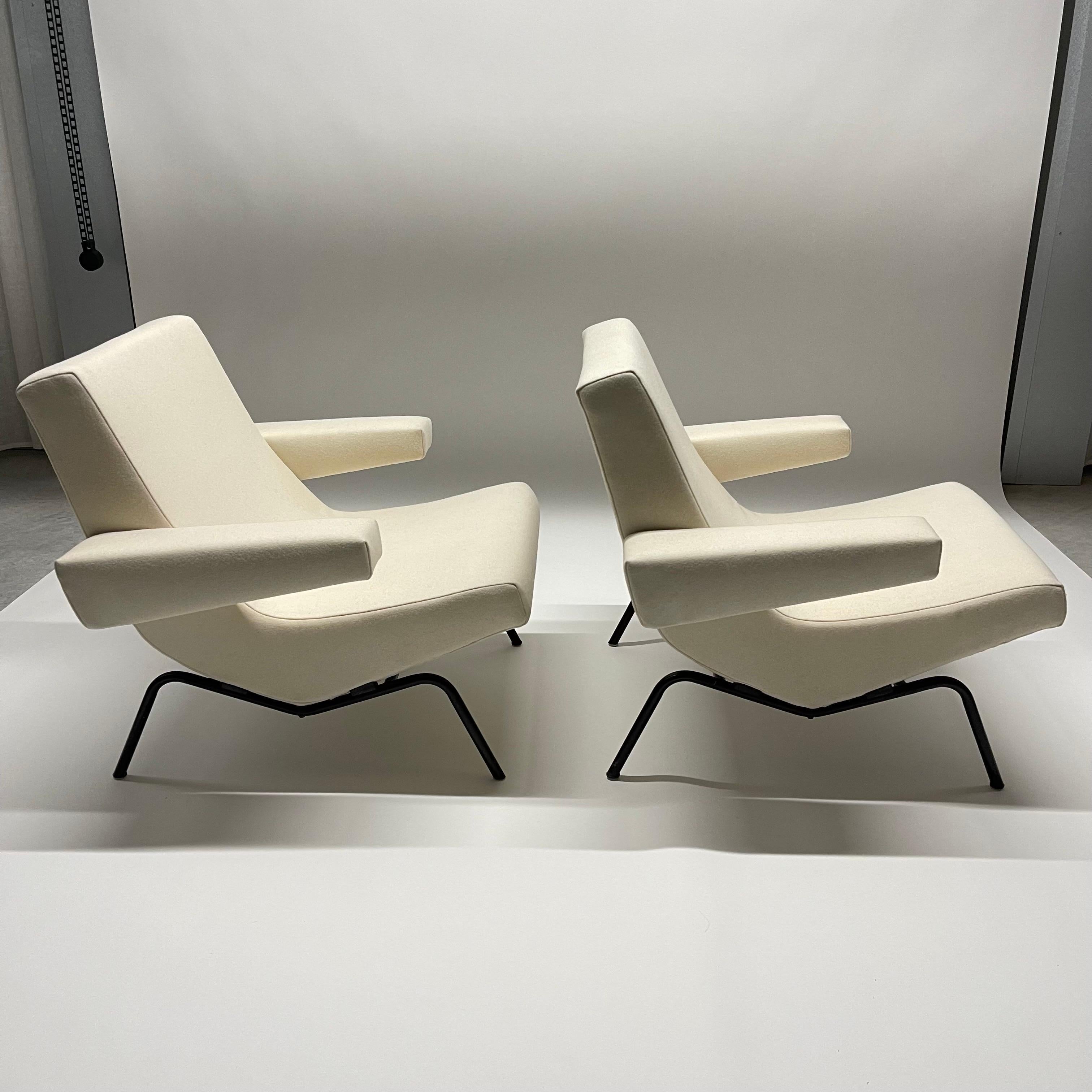 French Pair of Pierre Paulin CM 194 Armchairs for Thonet, France, circa 1958 For Sale