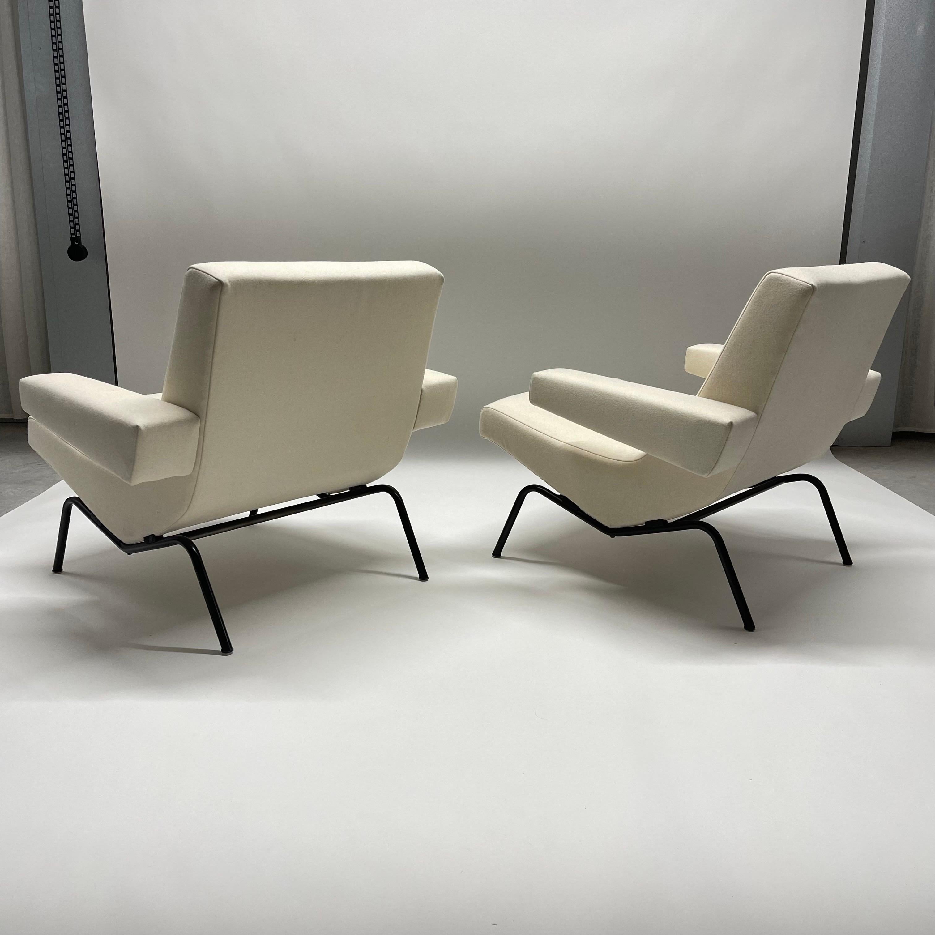 Pair of Pierre Paulin CM 194 Armchairs for Thonet, France, circa 1958 In Good Condition For Sale In Miami, FL