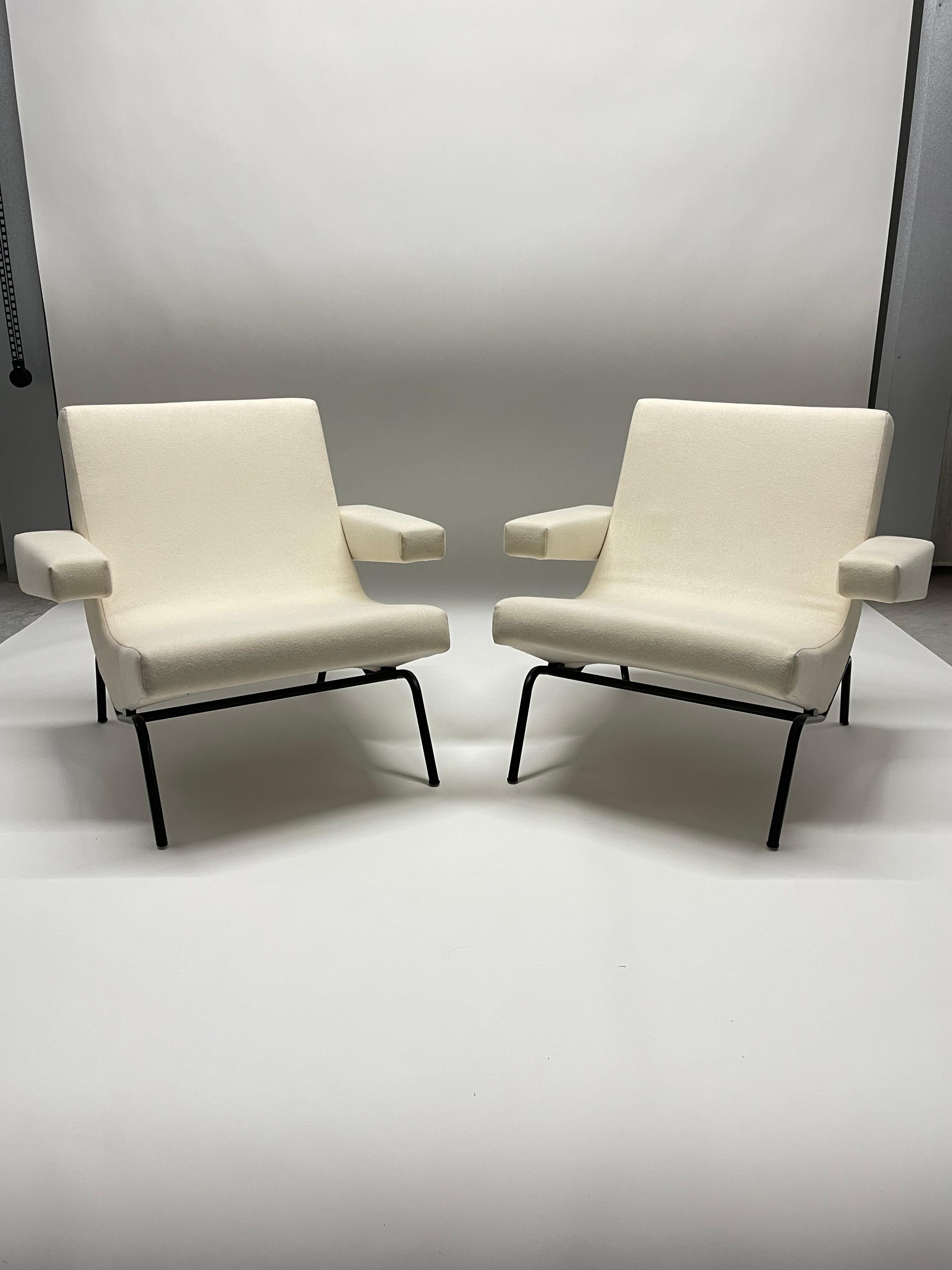 Ein Paar Sessel CM 194 von Pierre Paulin für Thonet, Frankreich, um 1958 (Stahl) im Angebot