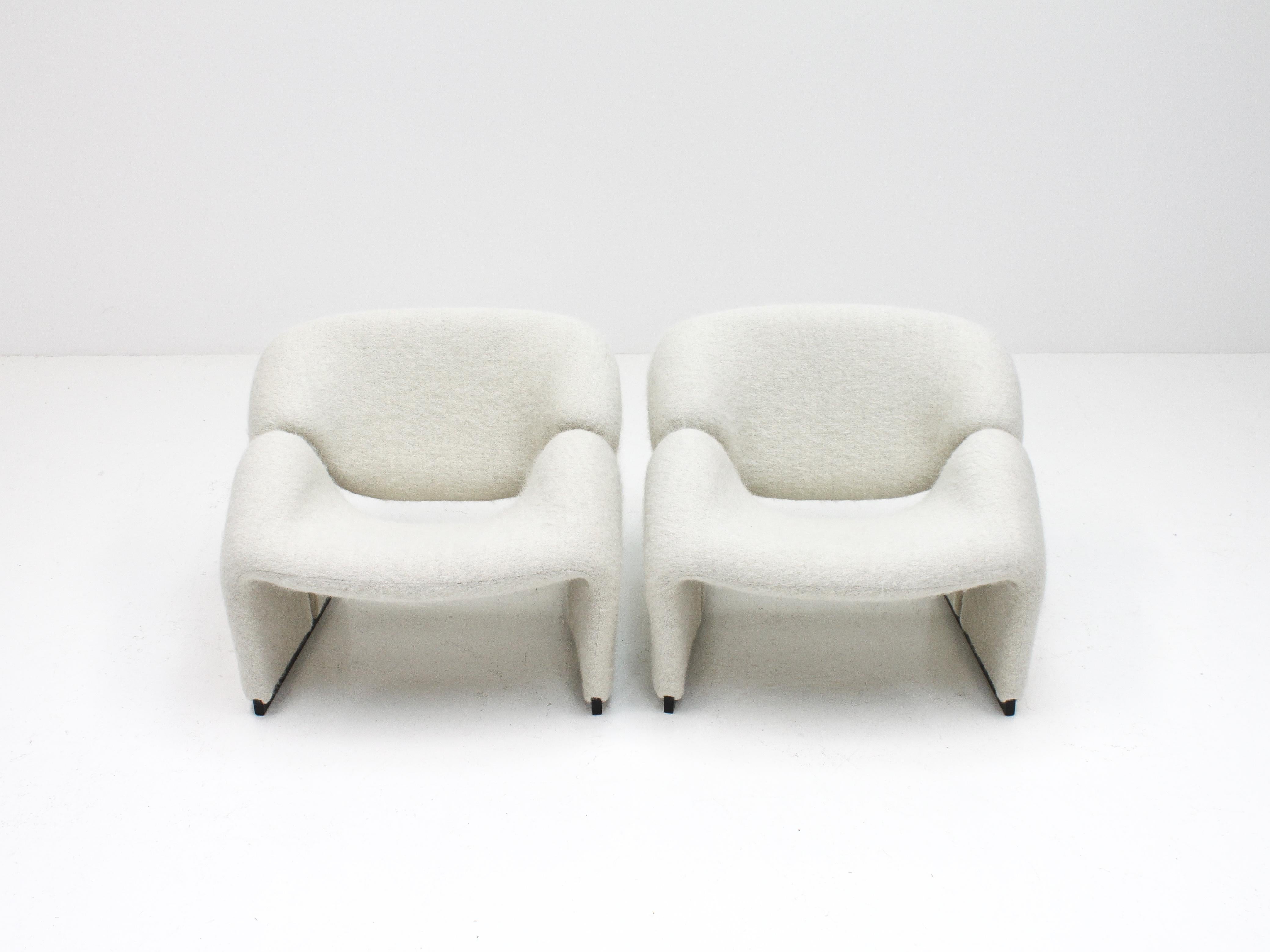 Pair of Pierre Paulin F580 1st Edition Groovy Chairs in Pierre Frey for Artifort 2