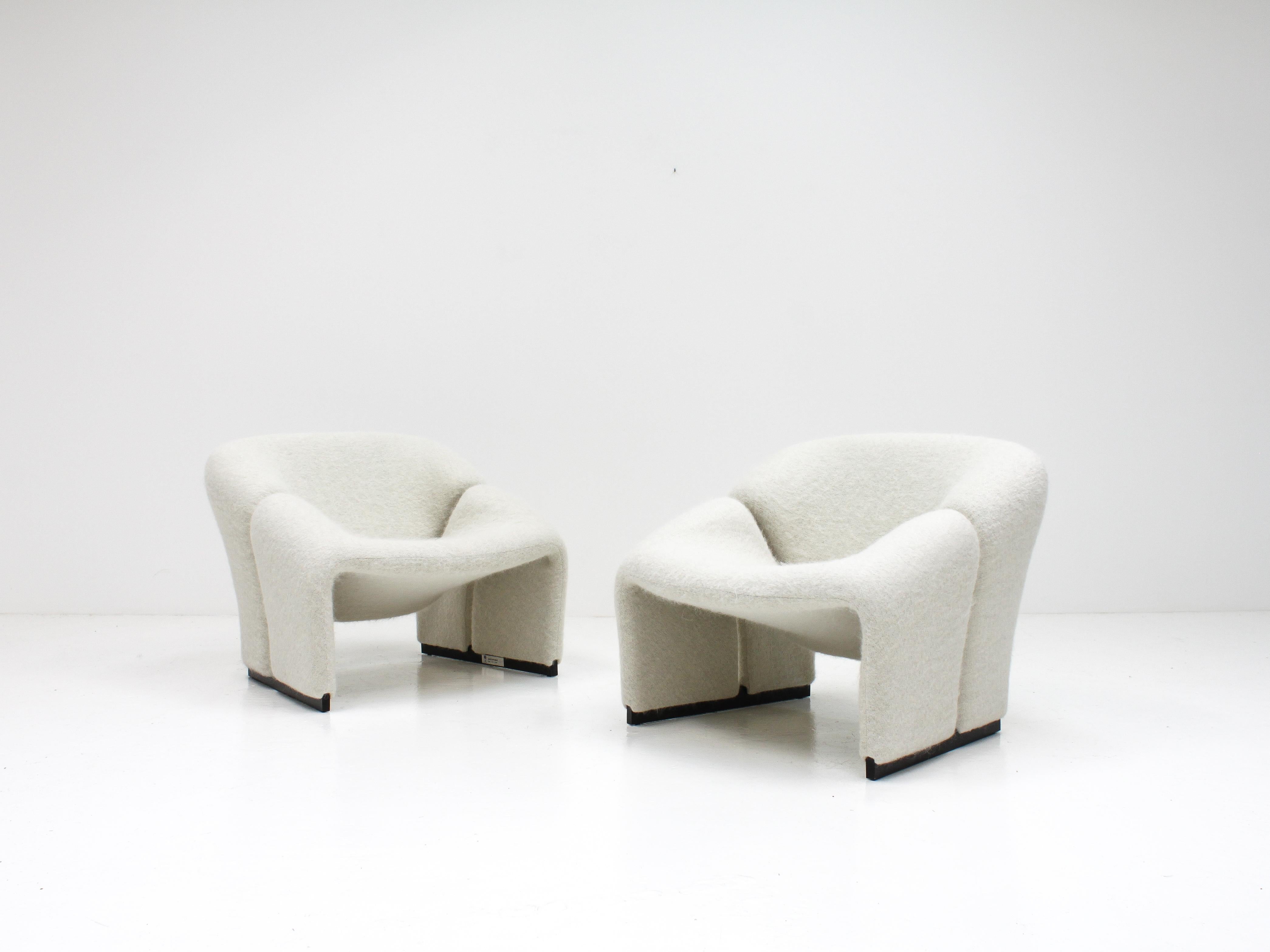 Pair of Pierre Paulin F580 1st Edition Groovy Chairs in Pierre Frey for Artifort 7