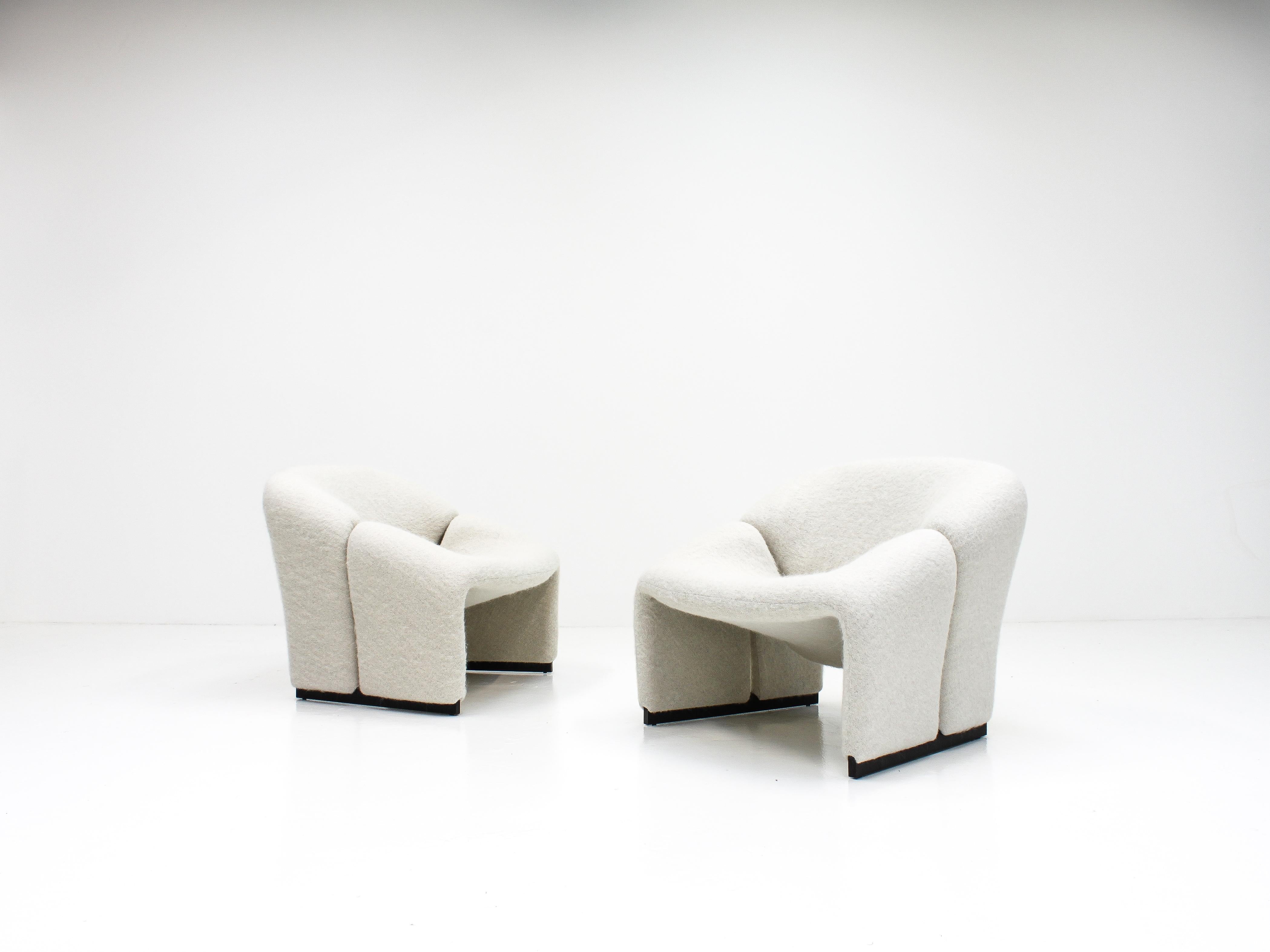 Dutch Pair of Pierre Paulin F580 1st Edition Groovy Chairs in Pierre Frey for Artifort