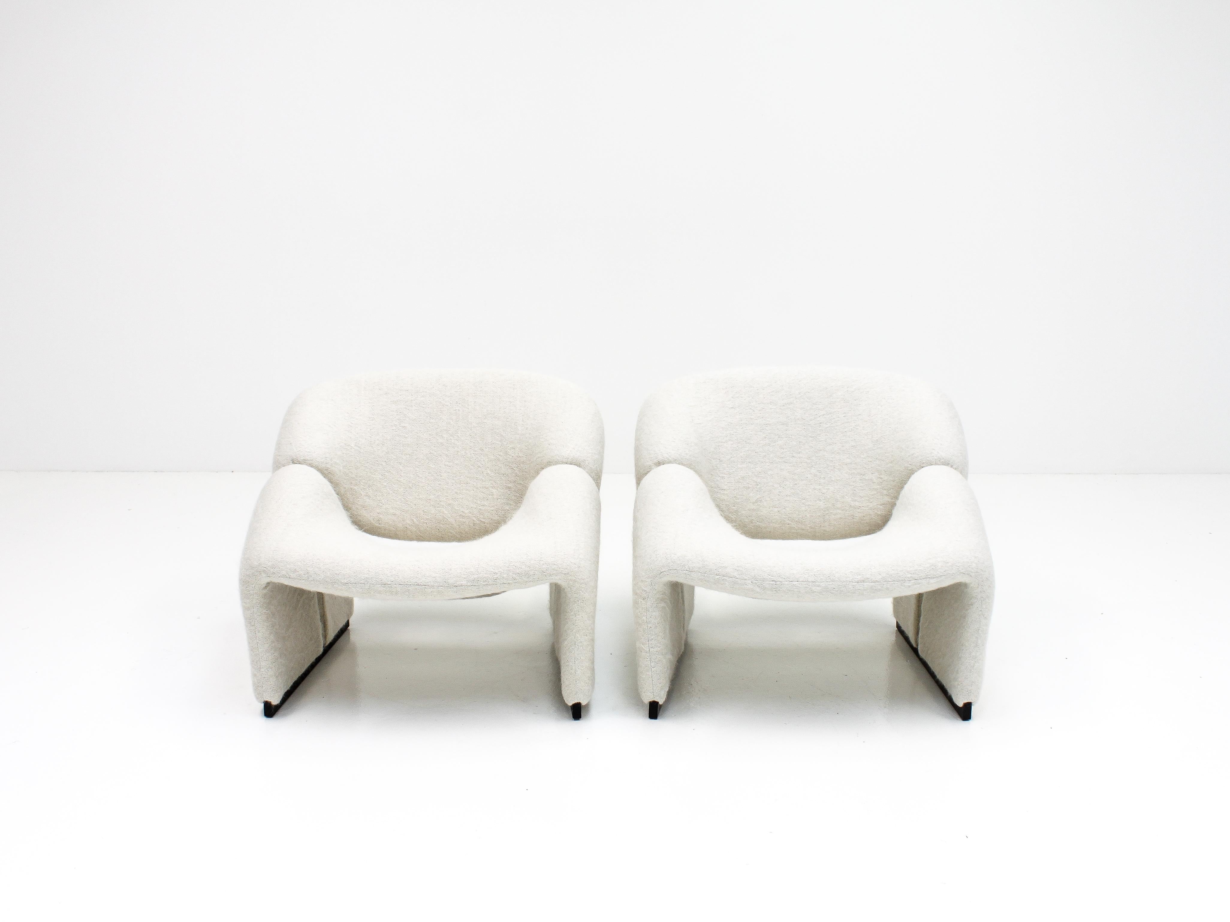 Pair of Pierre Paulin F580 1st Edition Groovy Chairs in Pierre Frey for Artifort 1
