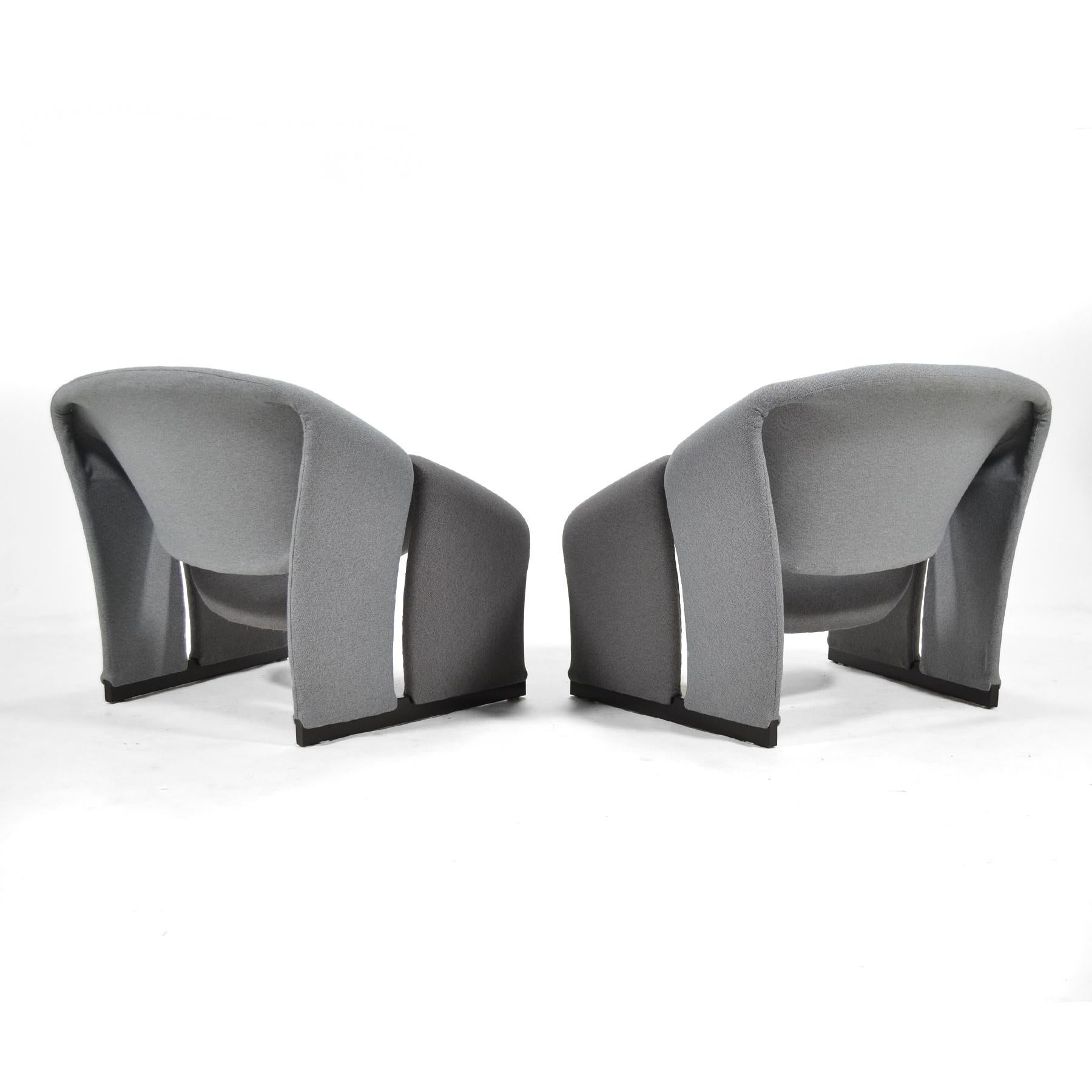 Pair of Pierre Paulin Model F580 Lounge Chairs by Artifort In Excellent Condition In Highland, IN