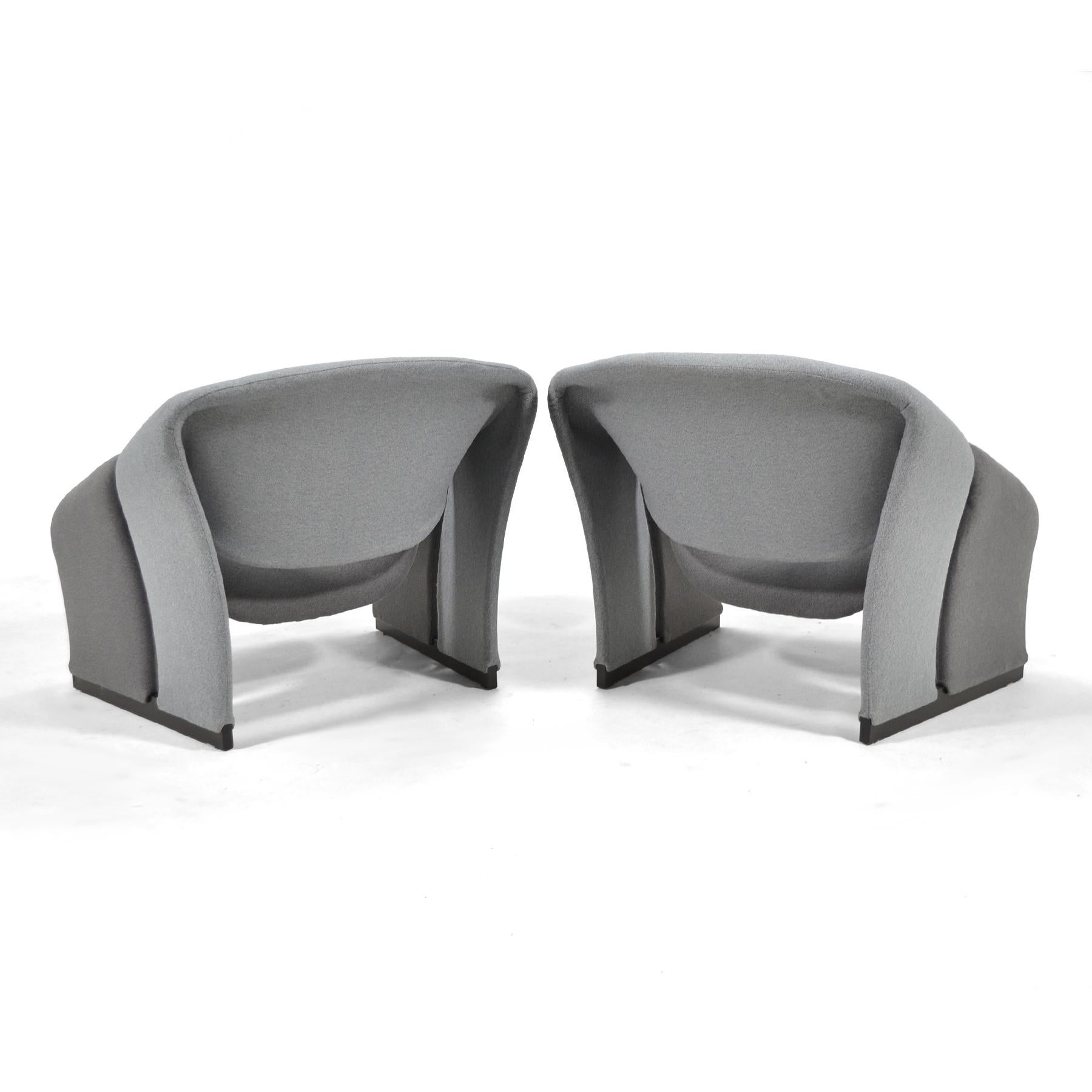 Steel Pair of Pierre Paulin Model F580 Lounge Chairs by Artifort