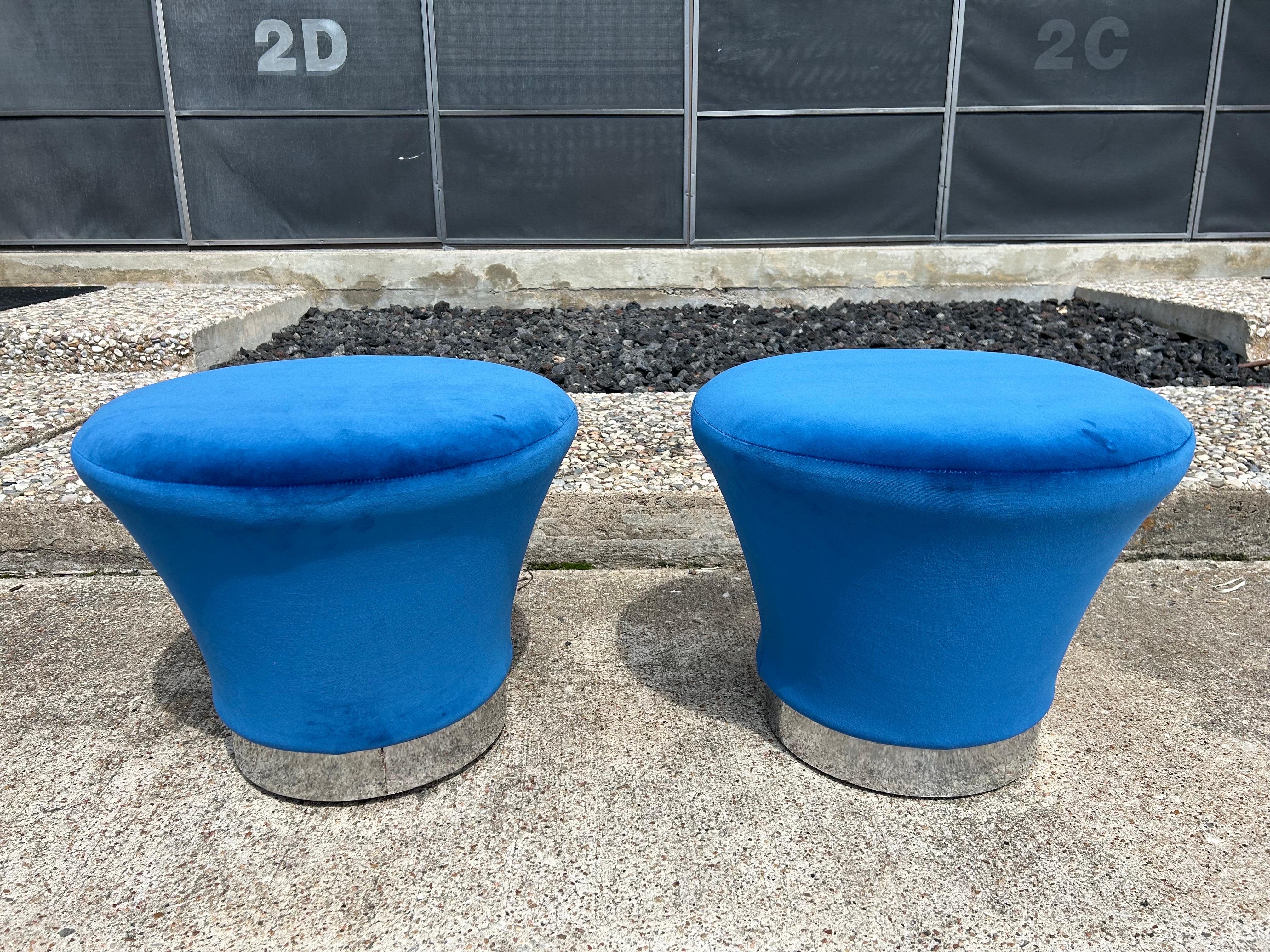 Unknown Pair Of Pierre Paulin Style Mushroom Ottomans For Sale