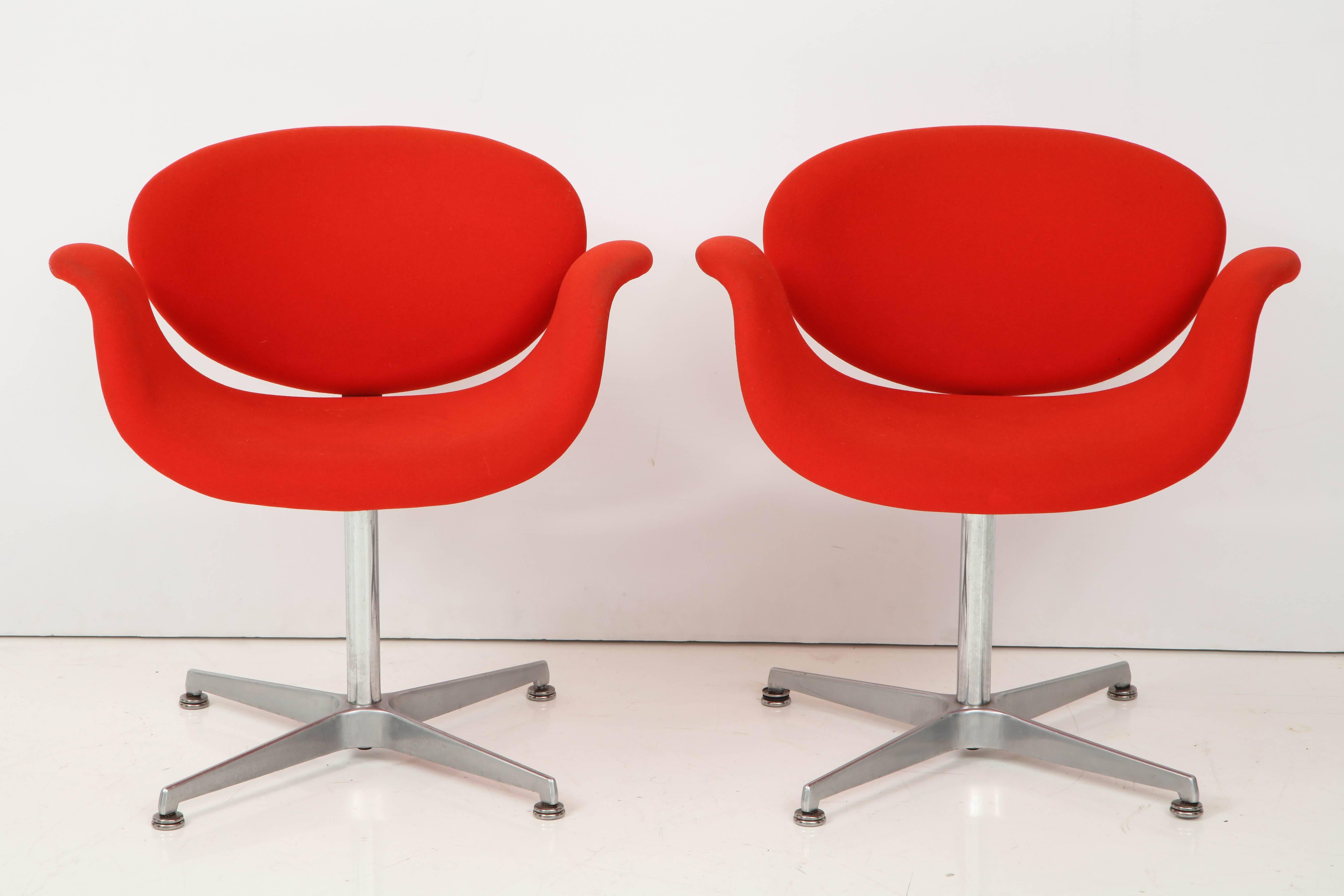 Early pair of Pierre Paulin Tulip chairs for Artifort.
The chairs are in wonderful condition with the original red upholstery and the Artifact labels underneath.