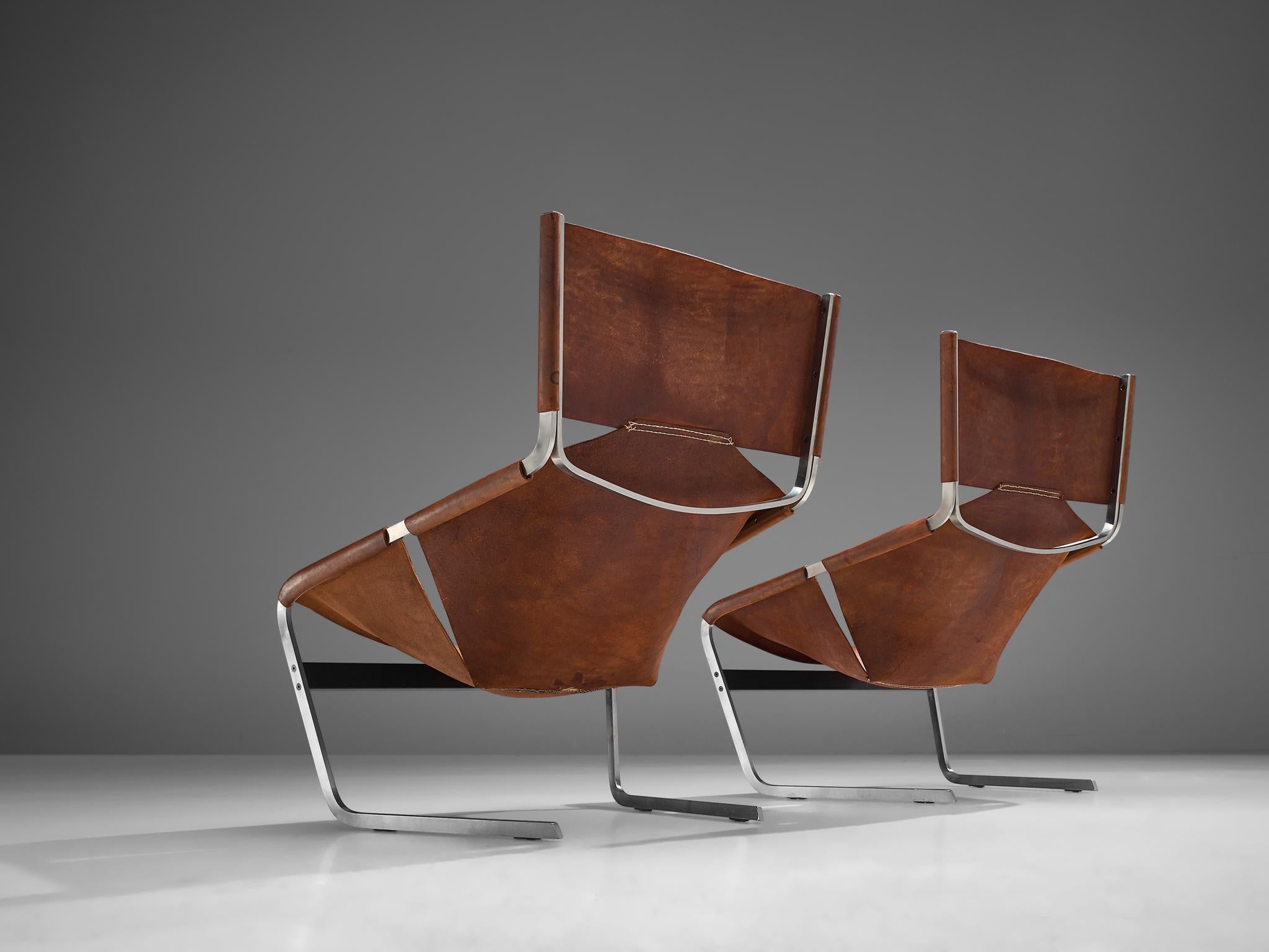 Pair of Pierre Paulin's F-444 Easy Chair in Patinated Cognac Leather In Good Condition In Waalwijk, NL