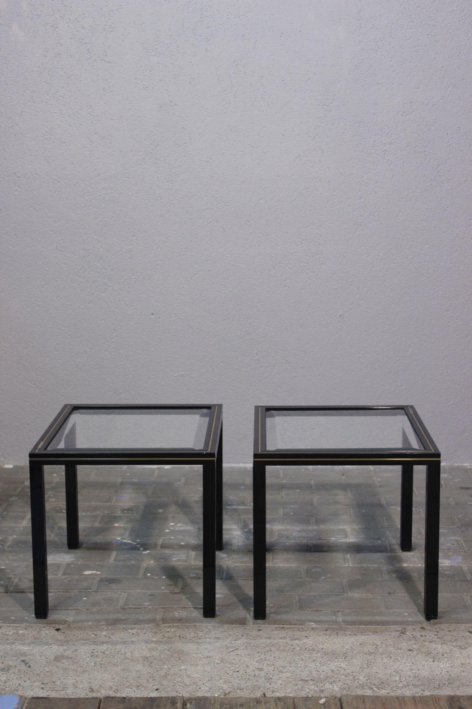 Pareja de mesas auxiliares Pierre Vandel Paris, años 70 Aluminio en venta
