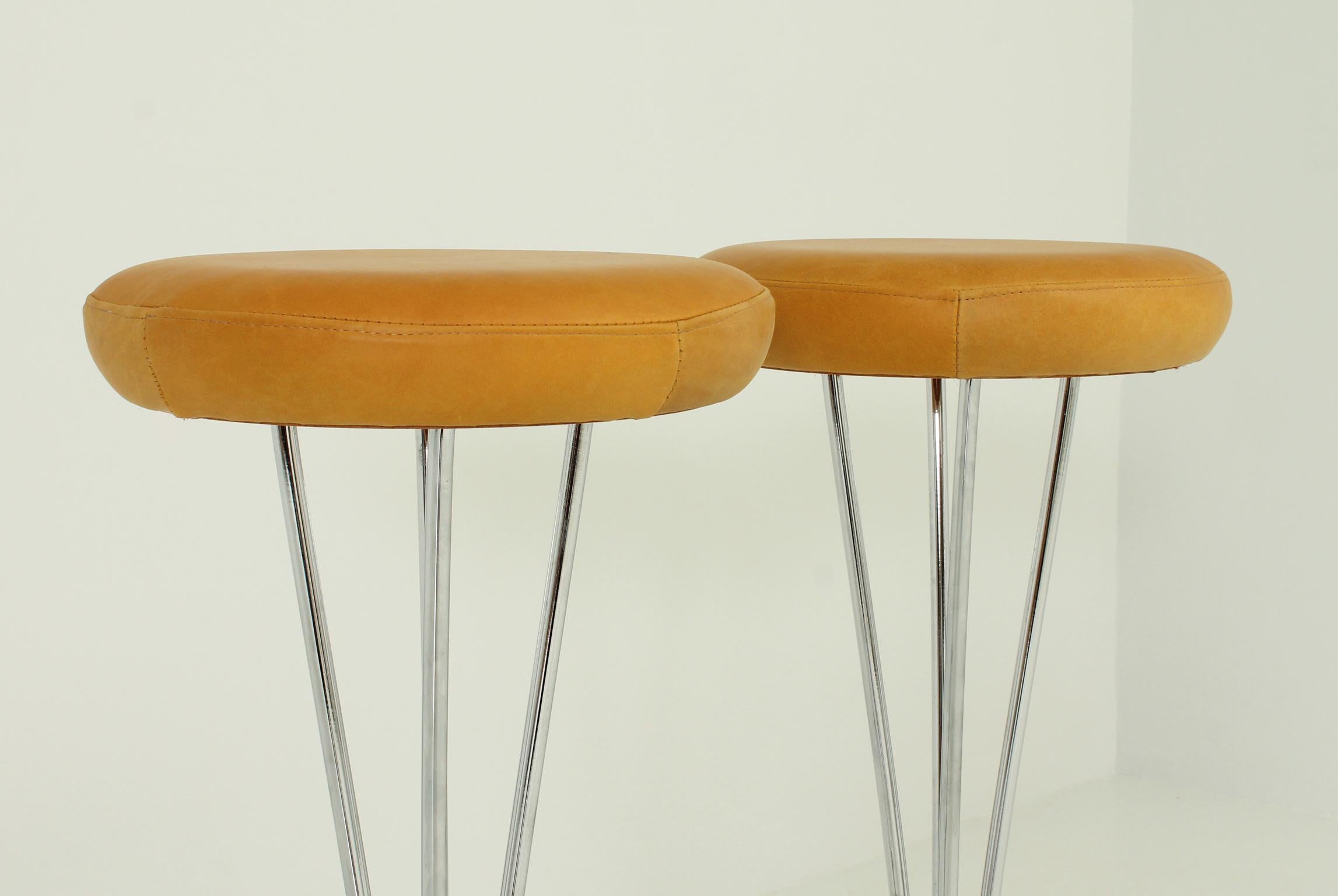 Pair of Piet Hein Stools for Fritz Hansen in Tan Leather 2