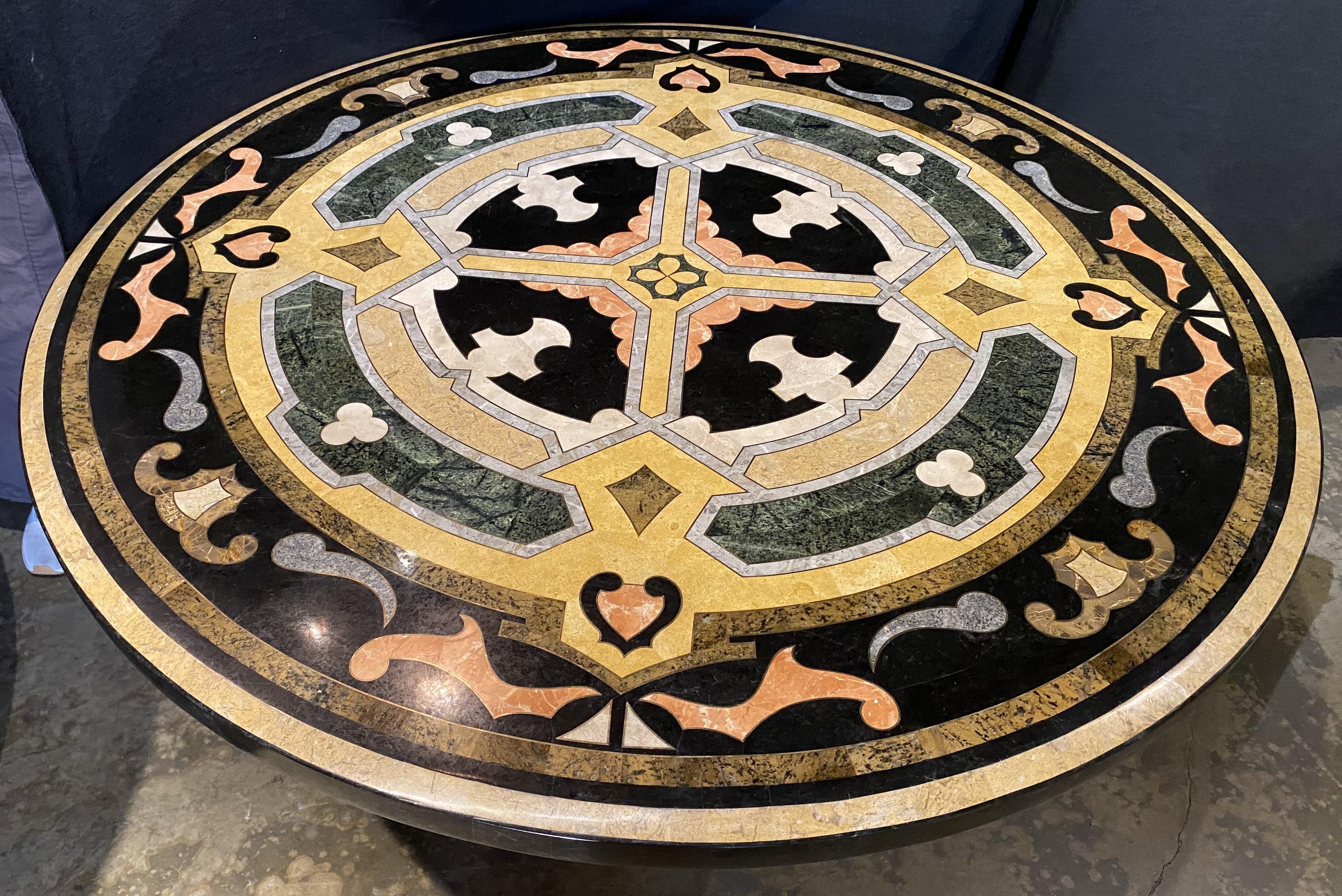 Italian Pair of Pietra Dura & Brass Inlay Top Round Pedestal Tables w/ Composition Bases For Sale