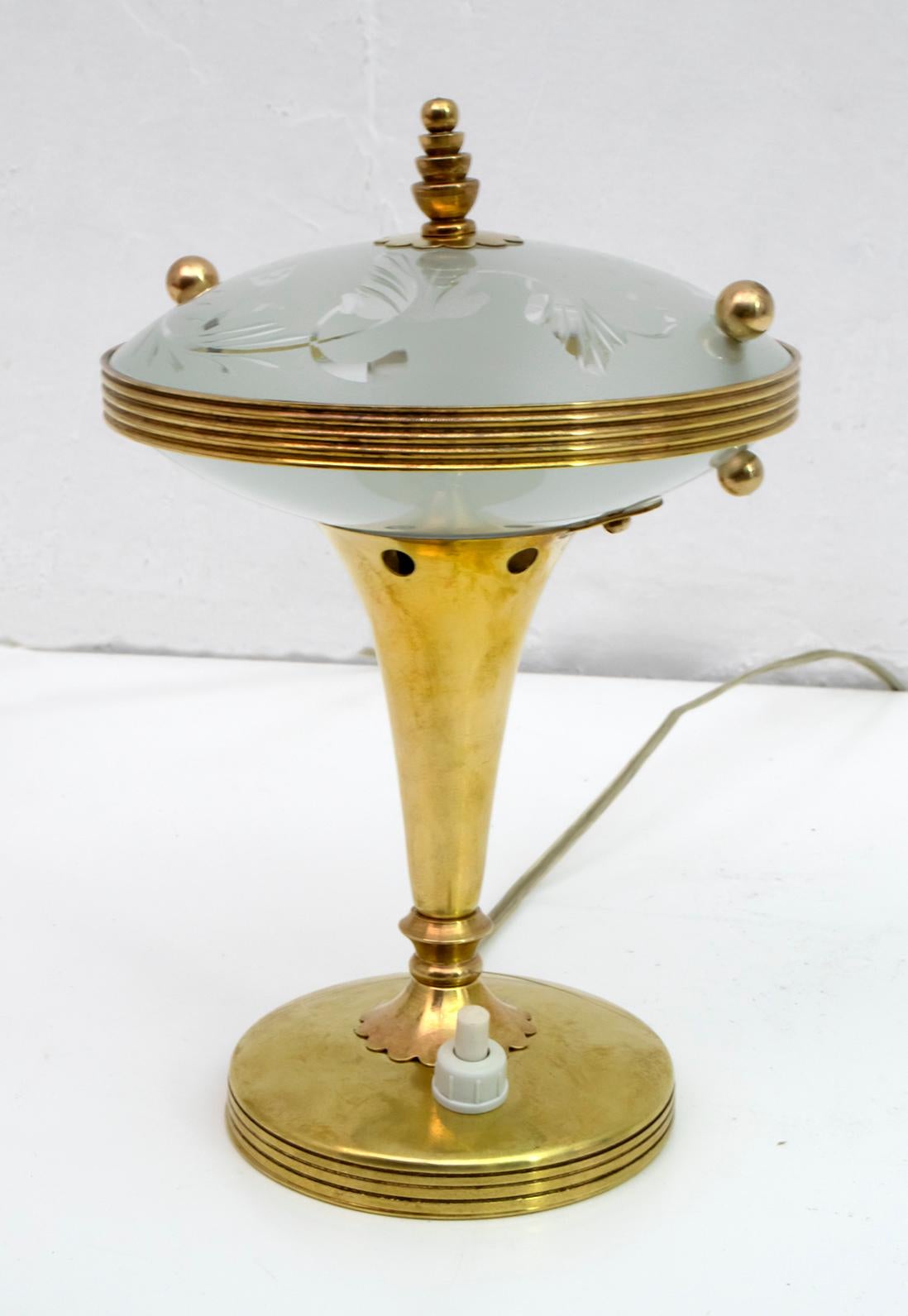 Pair of Pietro Chiesa Midcentury Italian Brass Table Lamps by Fontana Arte 1940s 3